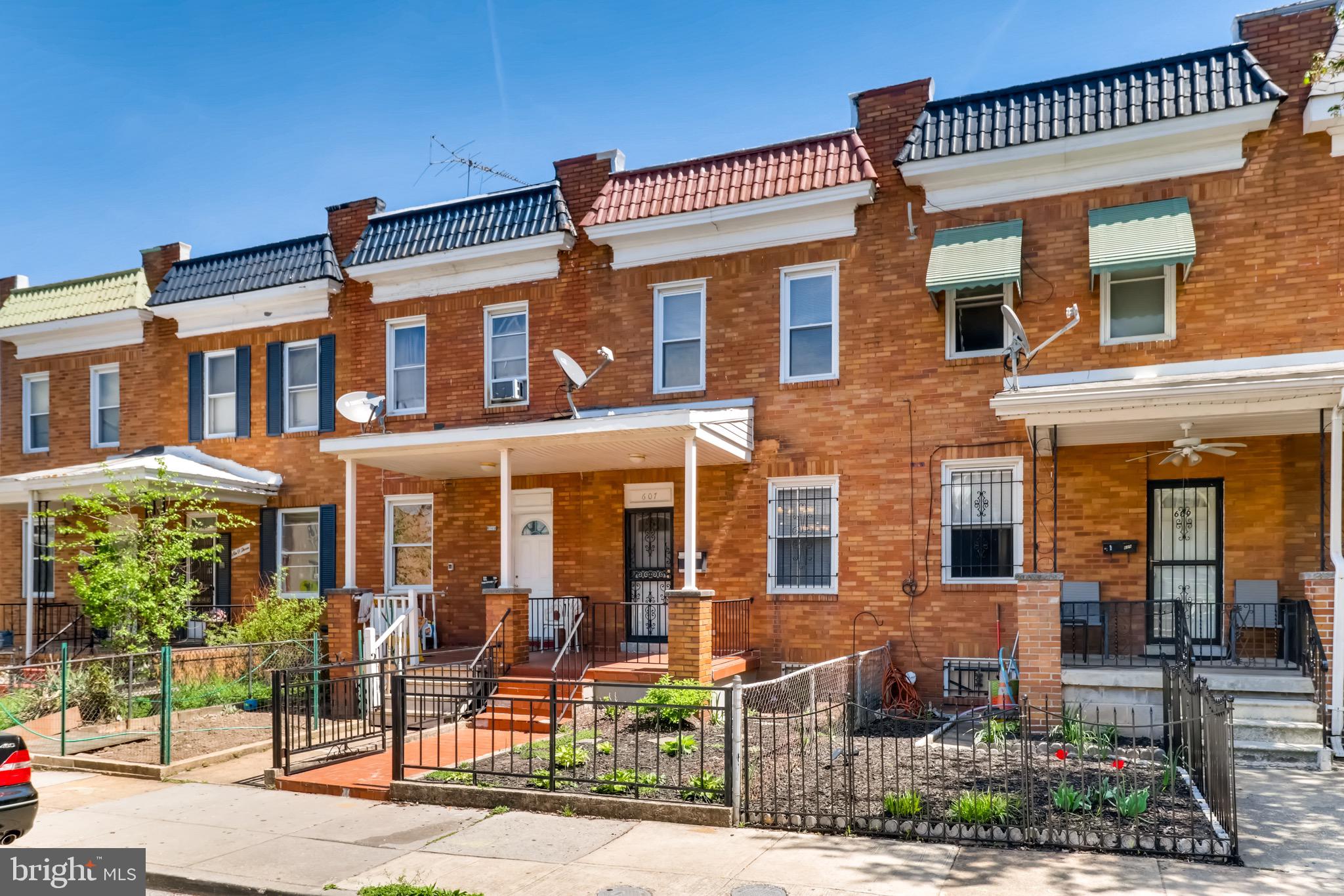 GREEKTOWN - Residential