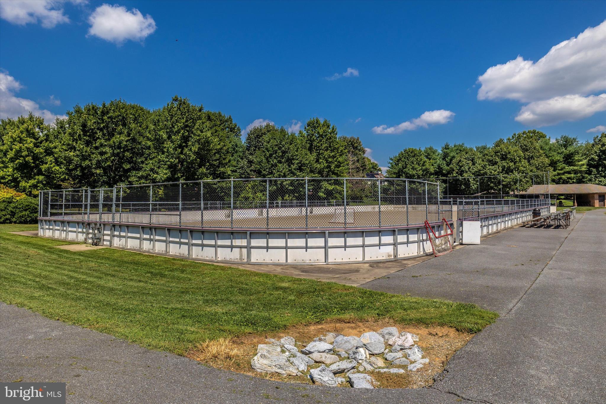 FREDERICKTOWNE VILLAGE - Residential