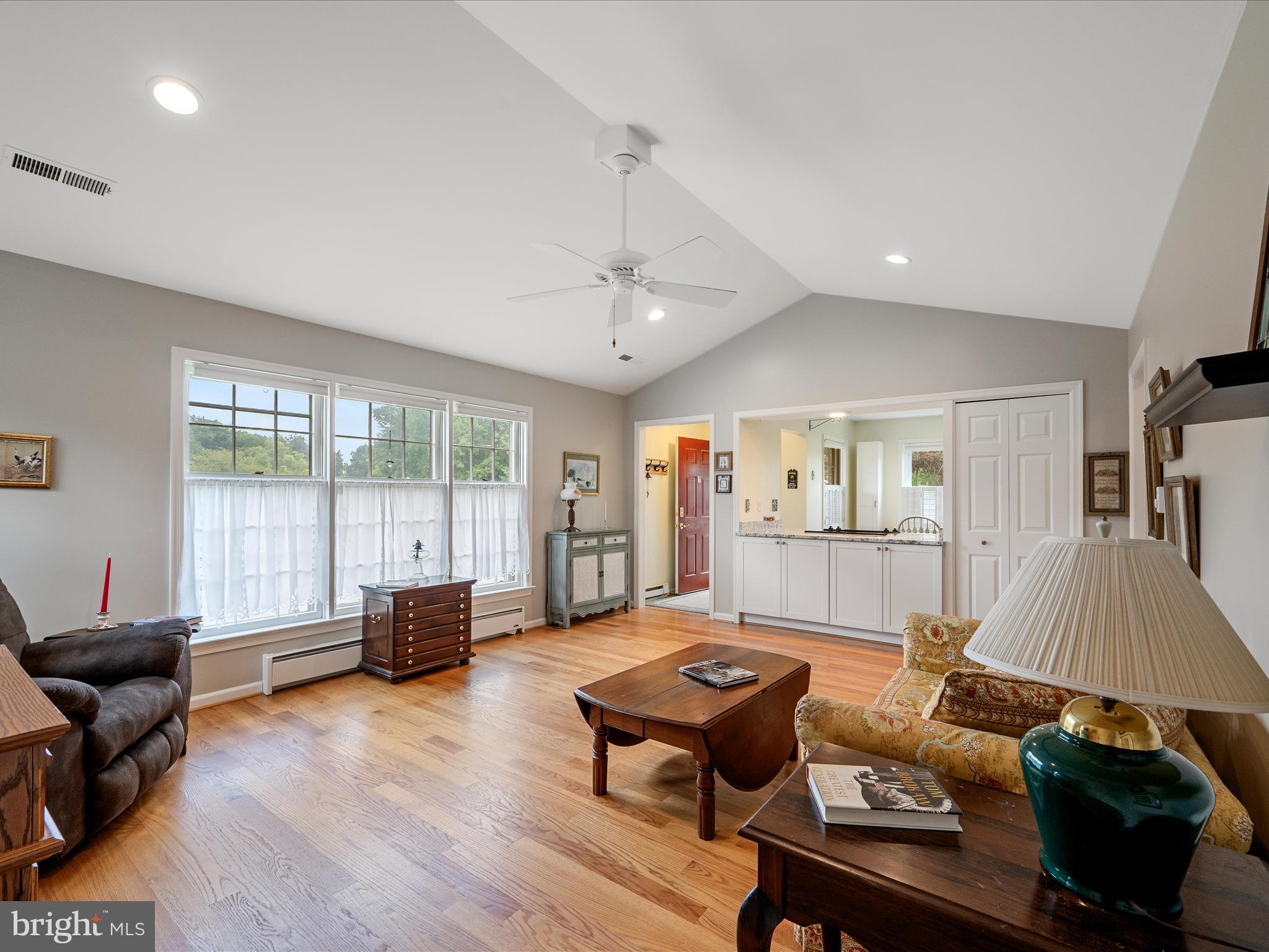 SPRING VALLEY - Residential