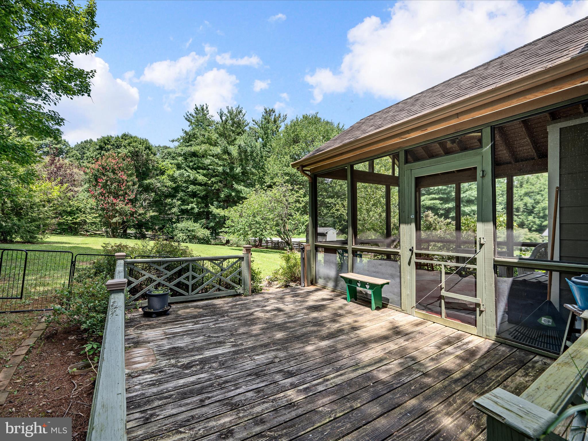 SPRING VALLEY - Residential