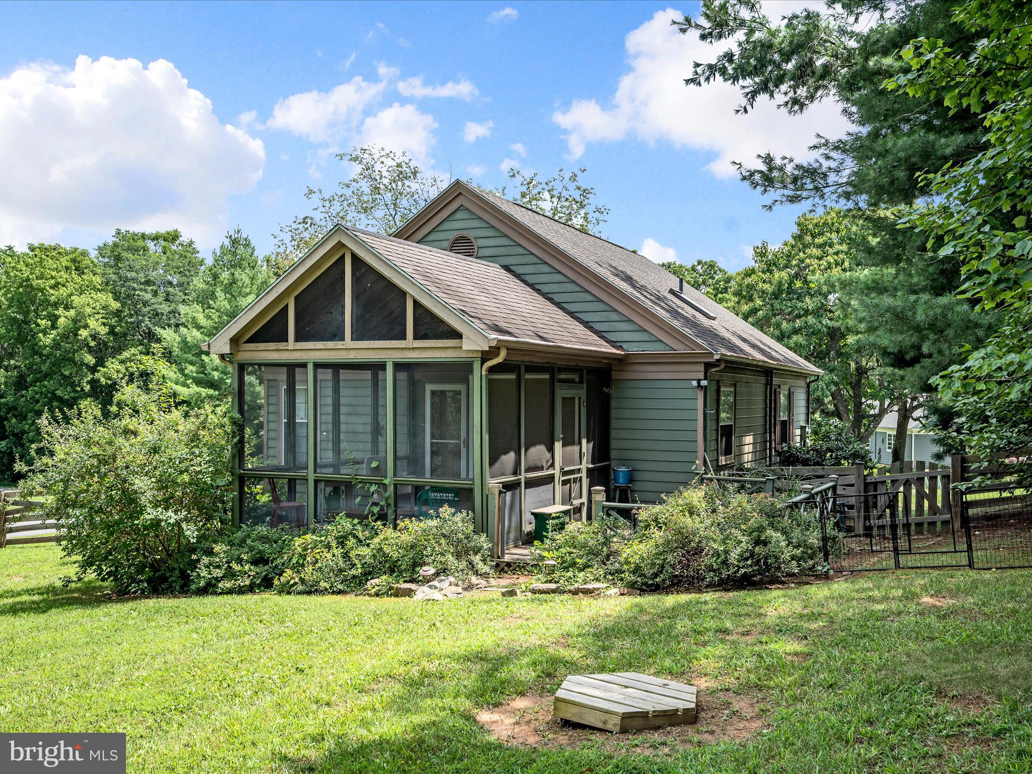 SPRING VALLEY - Residential