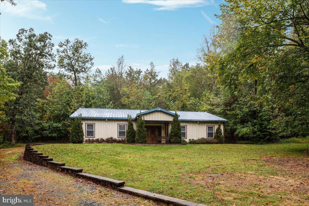 Photo of 563 Park View Drive, LURAY, VA 22835 (MLS # VAPA2005326)