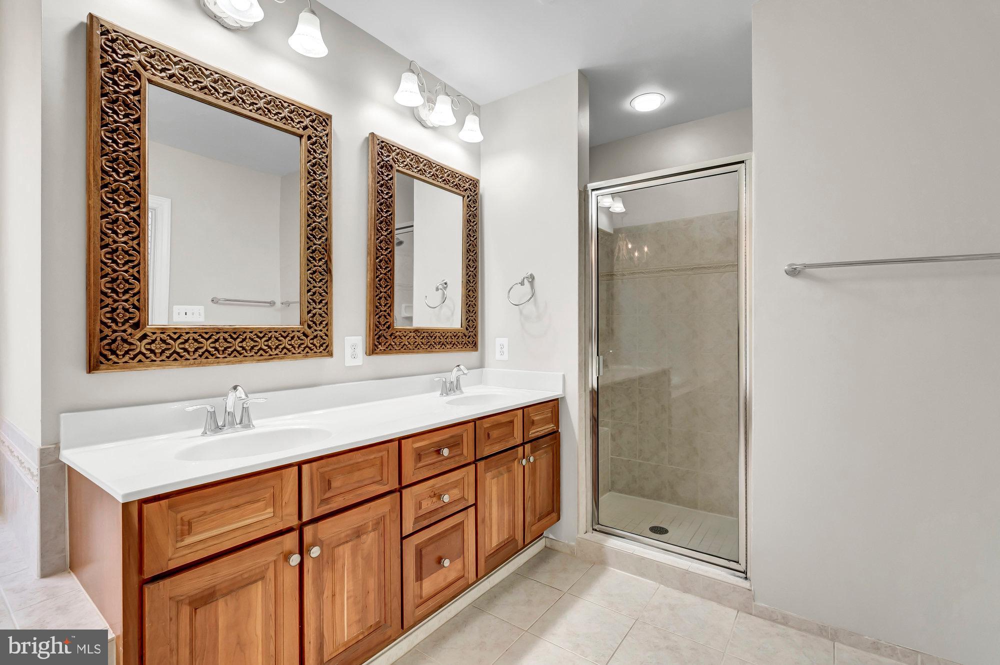 RIDGES OF ALEXANDRIA - Residential