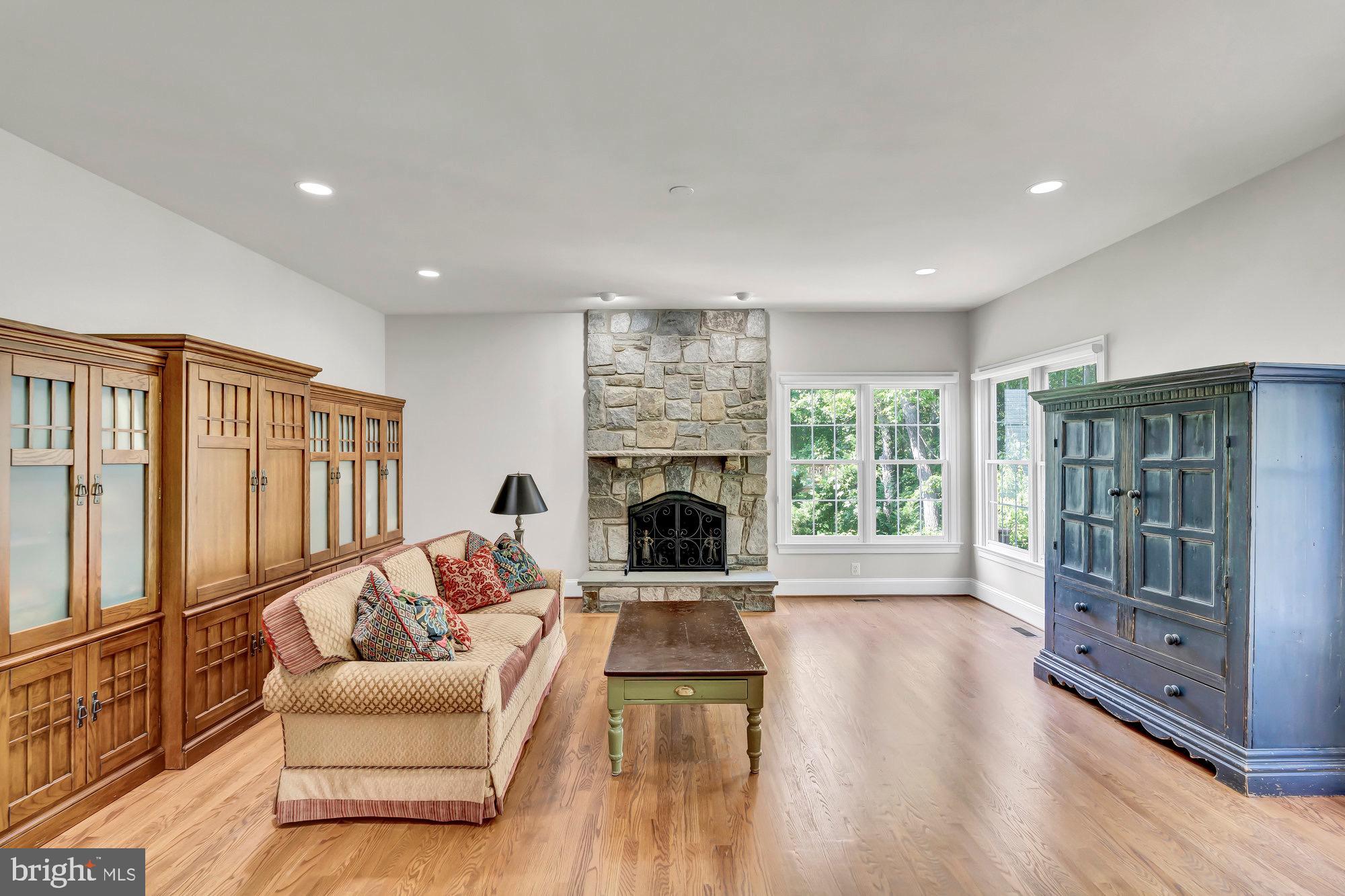 RIDGES OF ALEXANDRIA - Residential