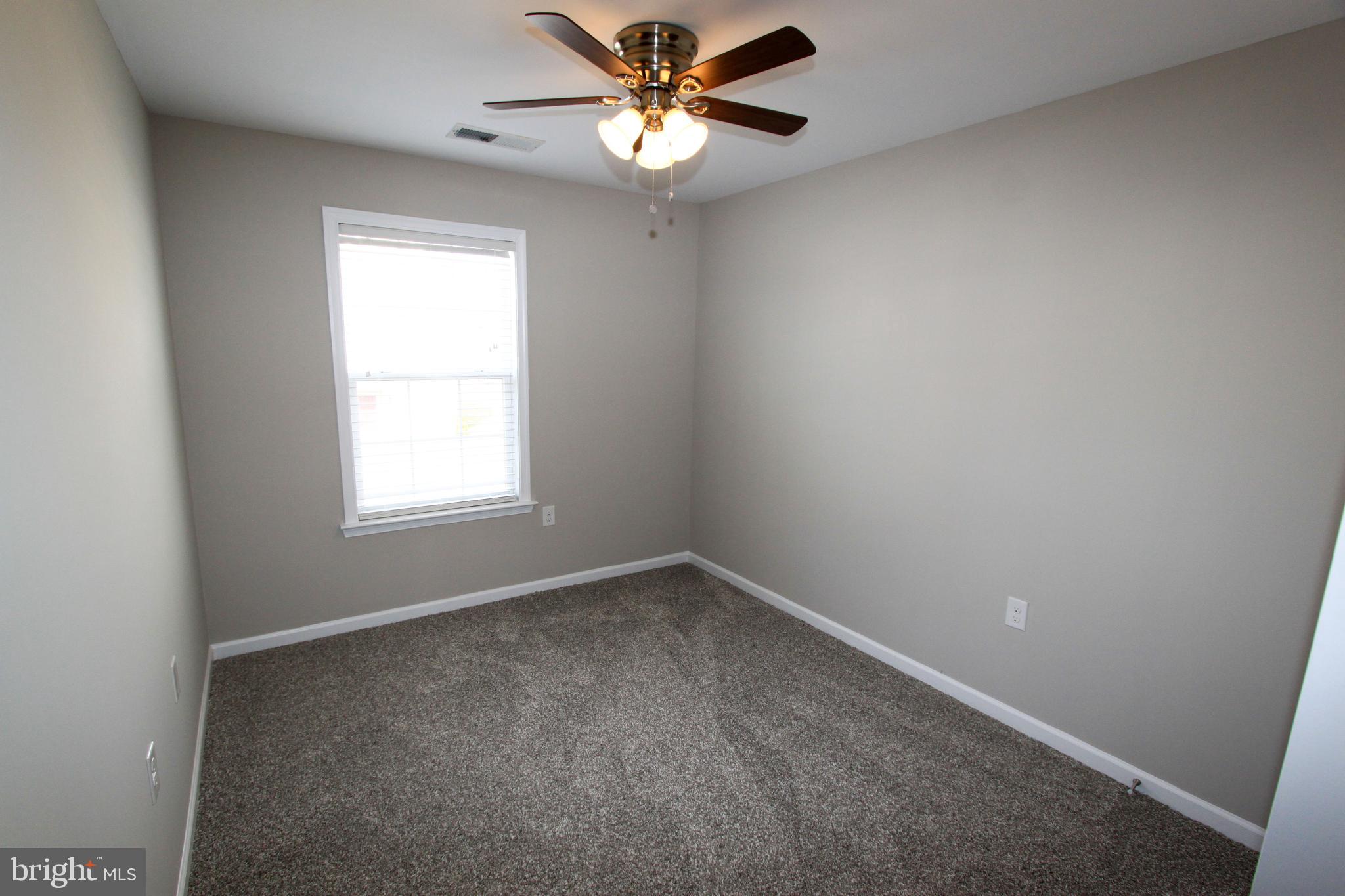 LAKELAND PLACE - Residential Lease