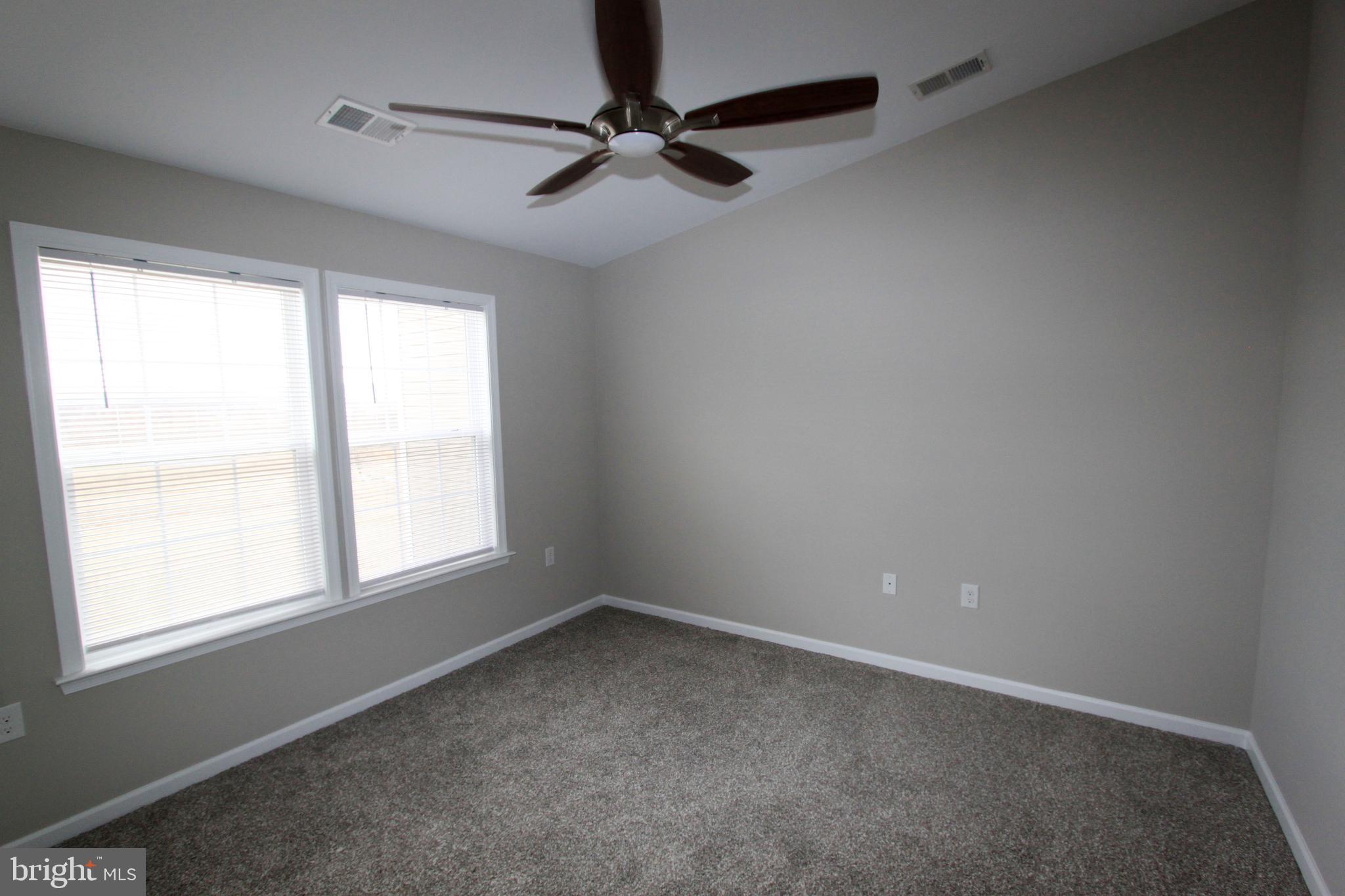 LAKELAND PLACE - Residential Lease