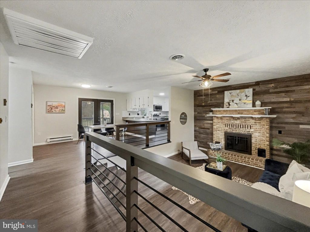 Photo of 85 Jackson Dr, CHAMBERSBURG, PA 17201 (MLS # PAFL2030950)