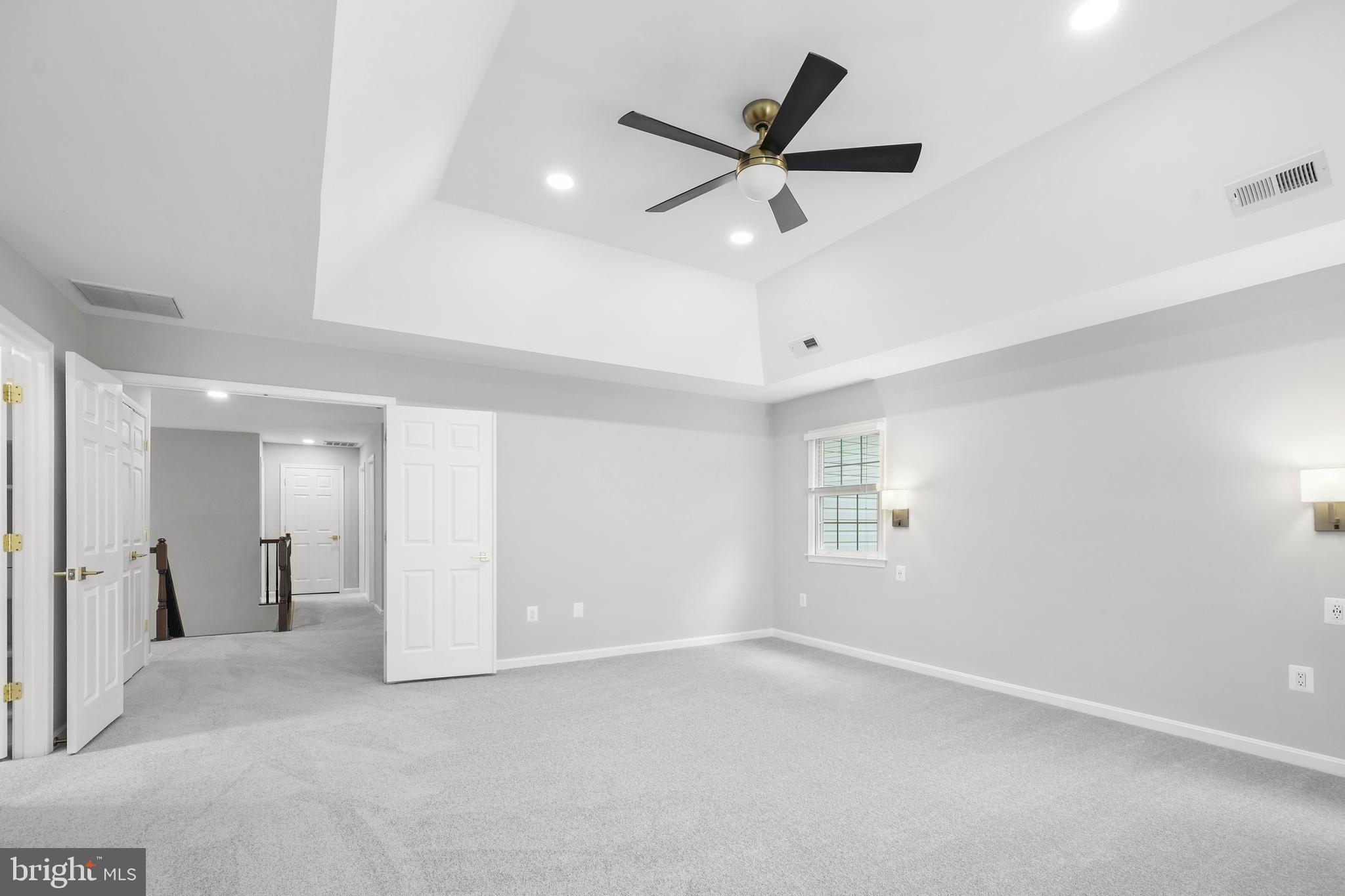 MARIAN WOODS - Residential