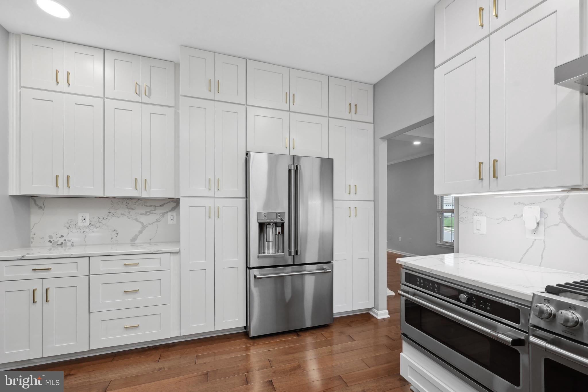 MARIAN WOODS - Residential