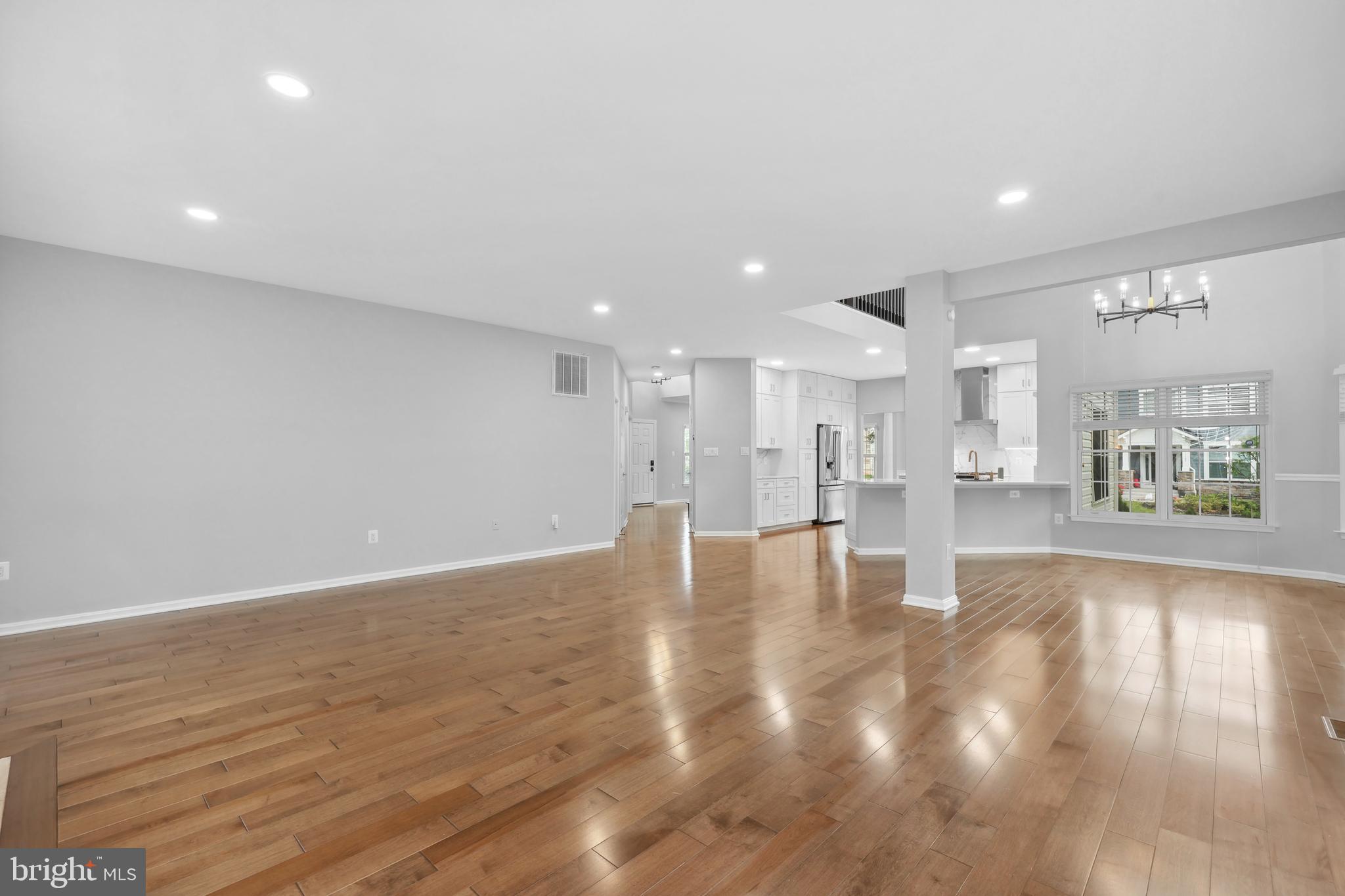 MARIAN WOODS - Residential