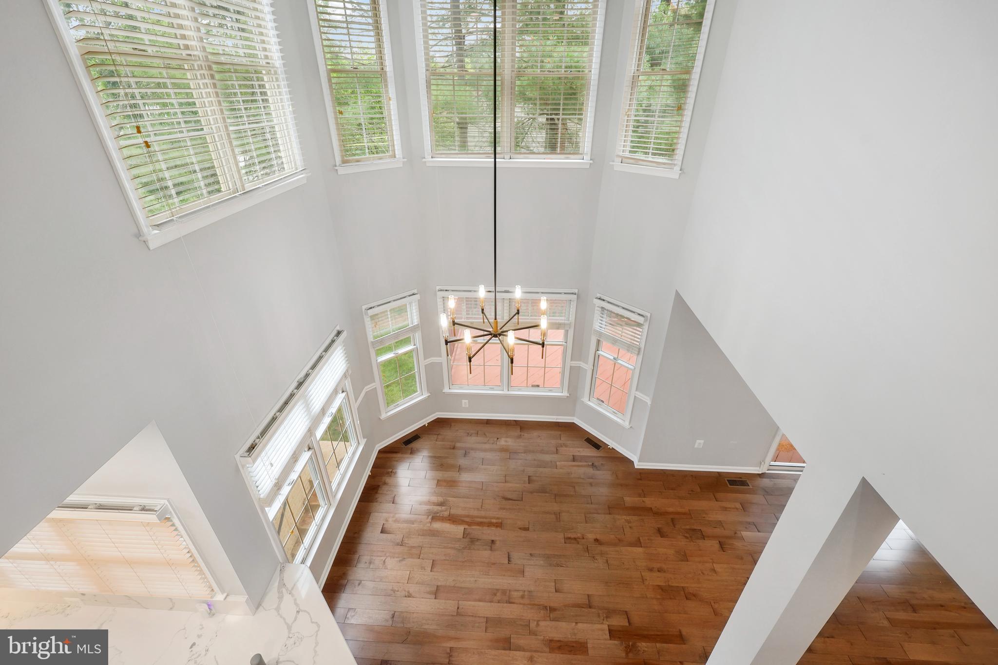 MARIAN WOODS - Residential