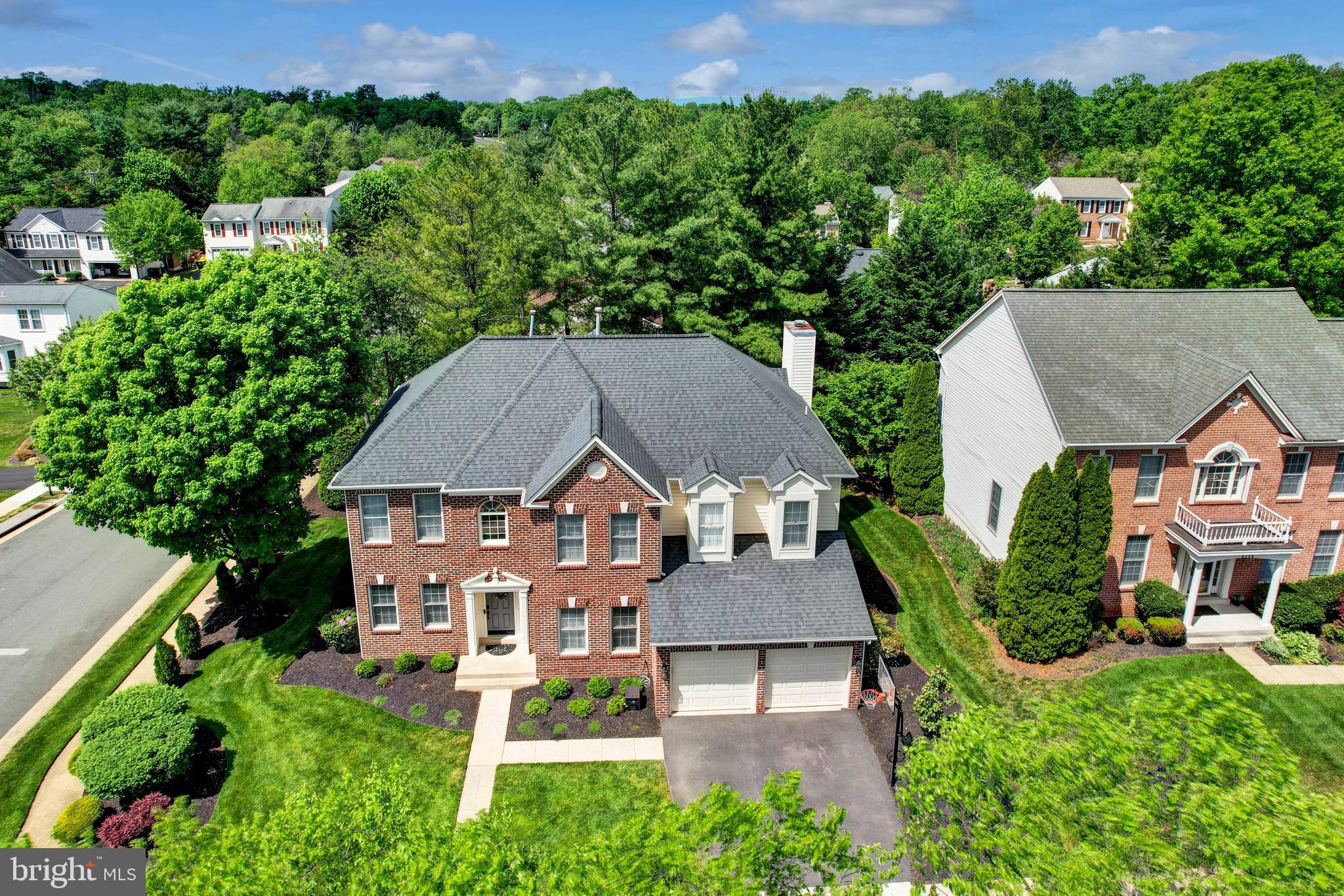 MARIAN WOODS - Residential