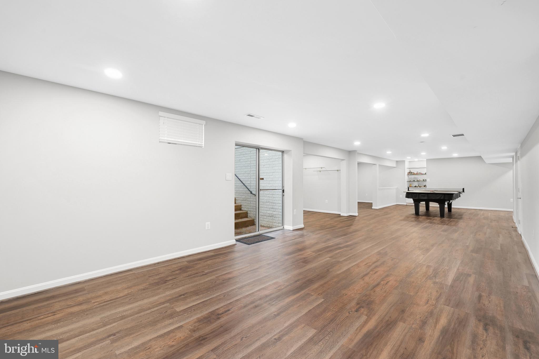 MARIAN WOODS - Residential