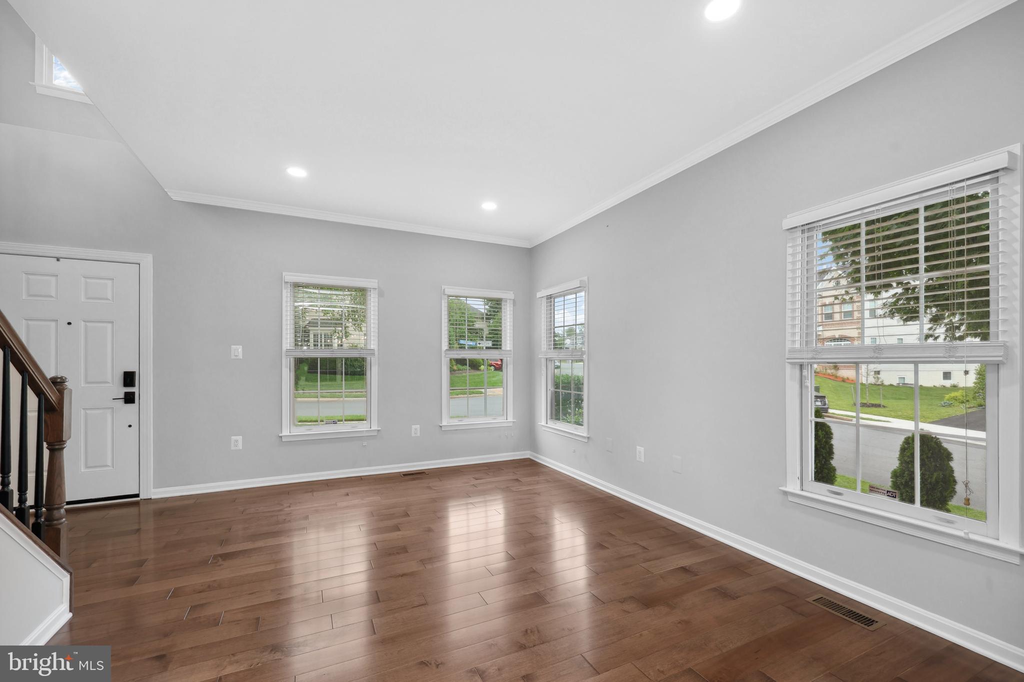 MARIAN WOODS - Residential