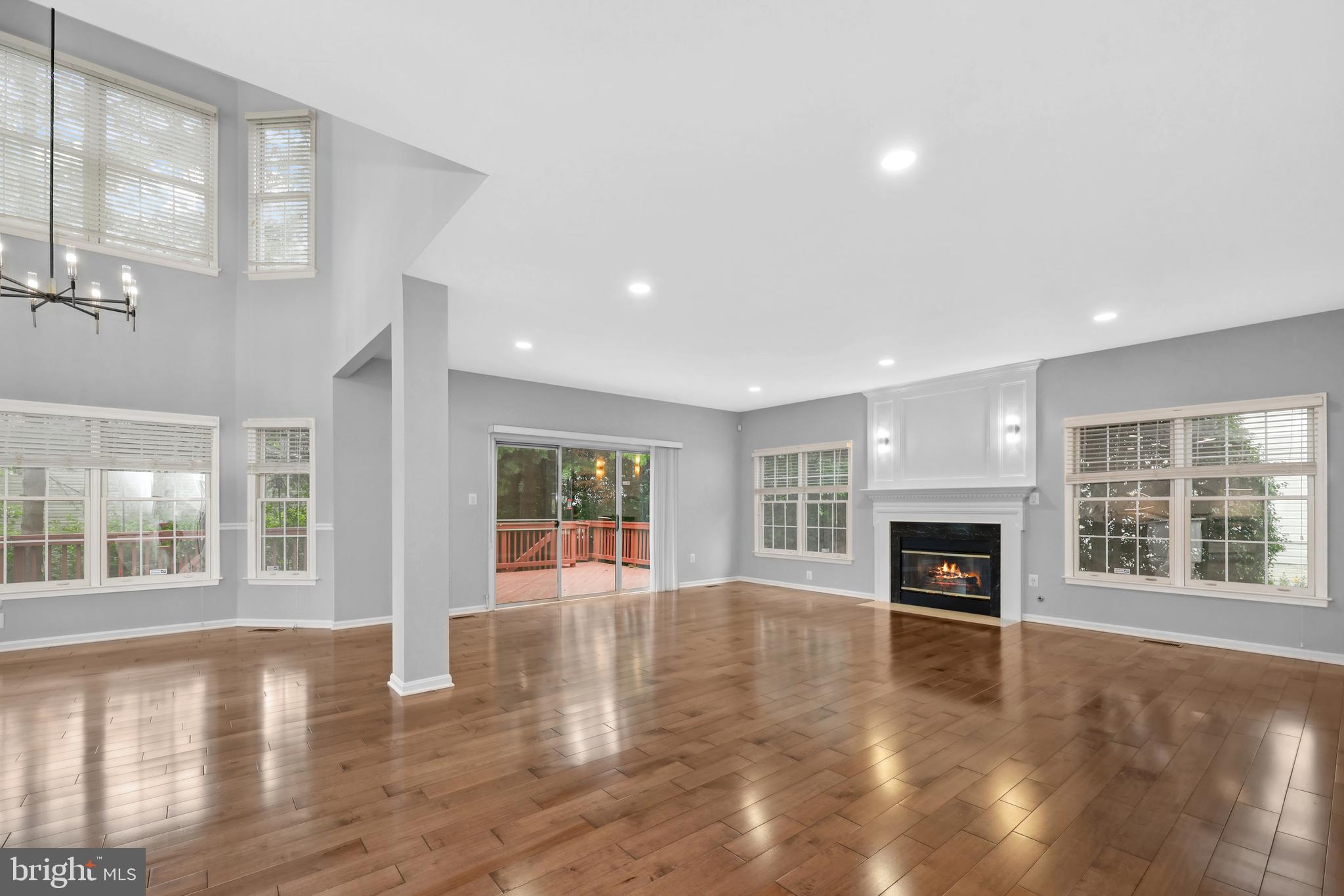 MARIAN WOODS - Residential