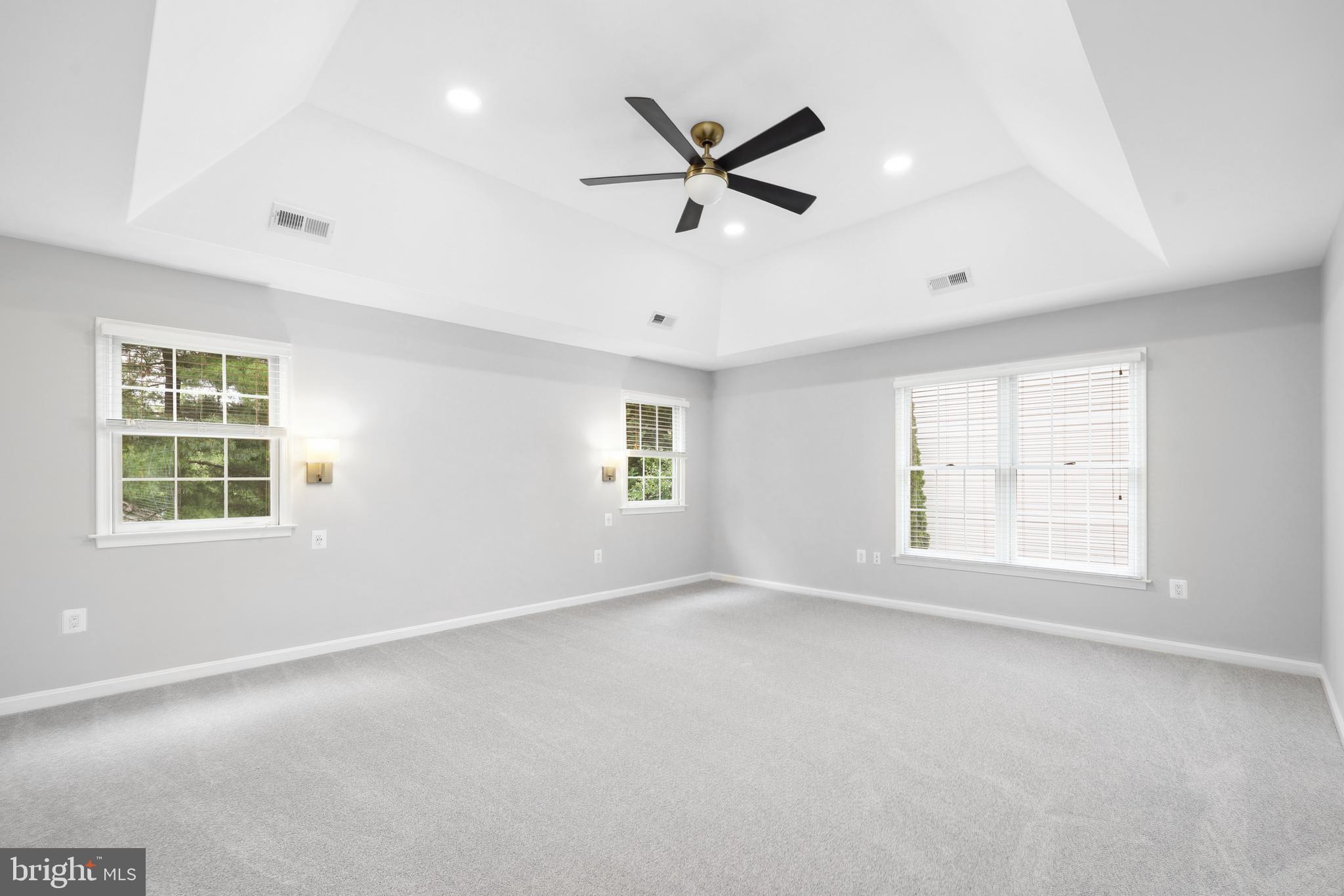 MARIAN WOODS - Residential