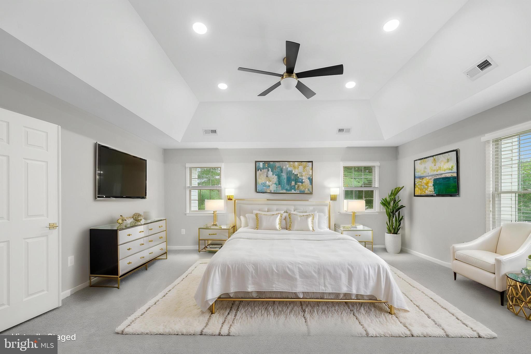 MARIAN WOODS - Residential