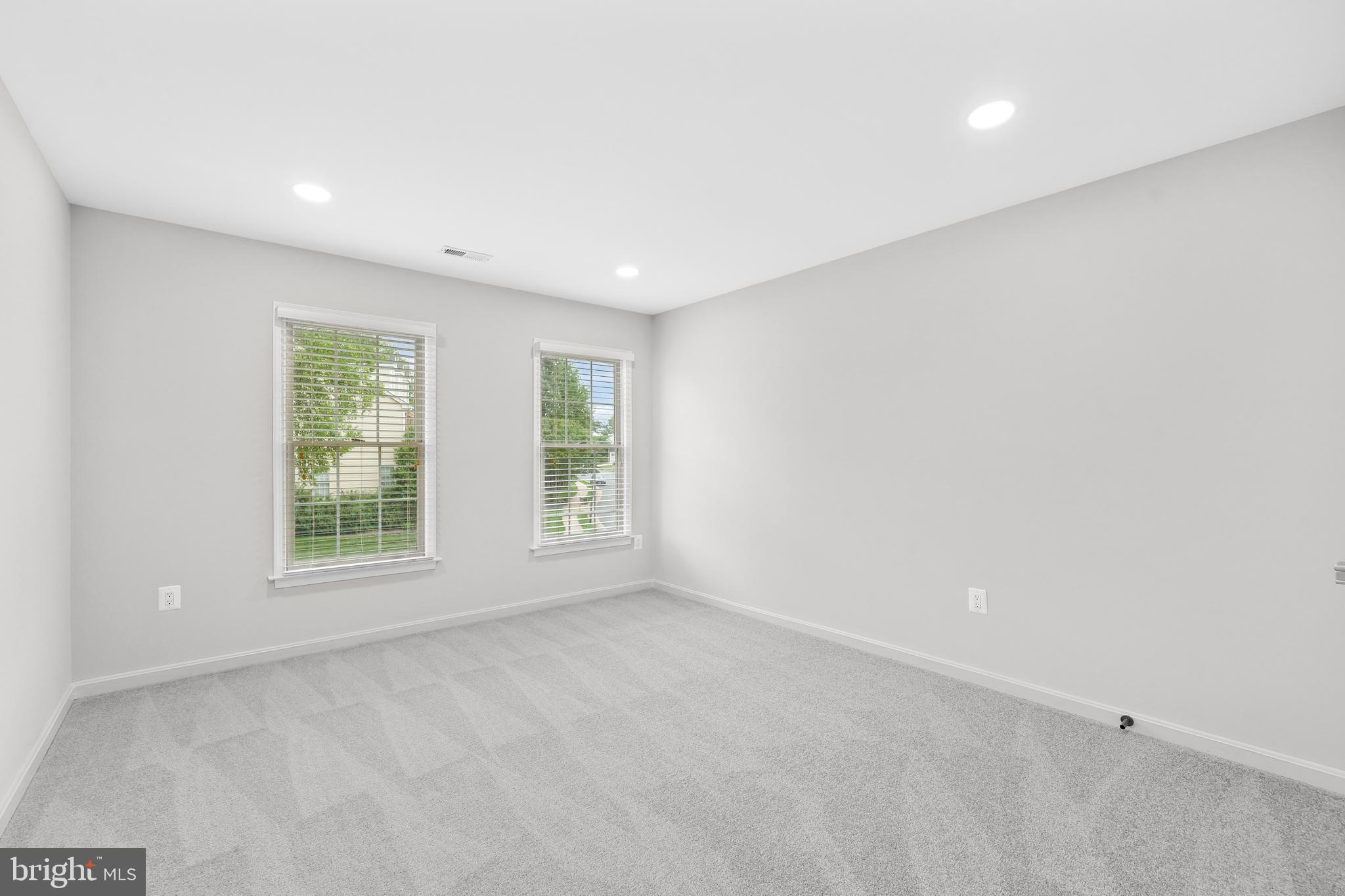 MARIAN WOODS - Residential