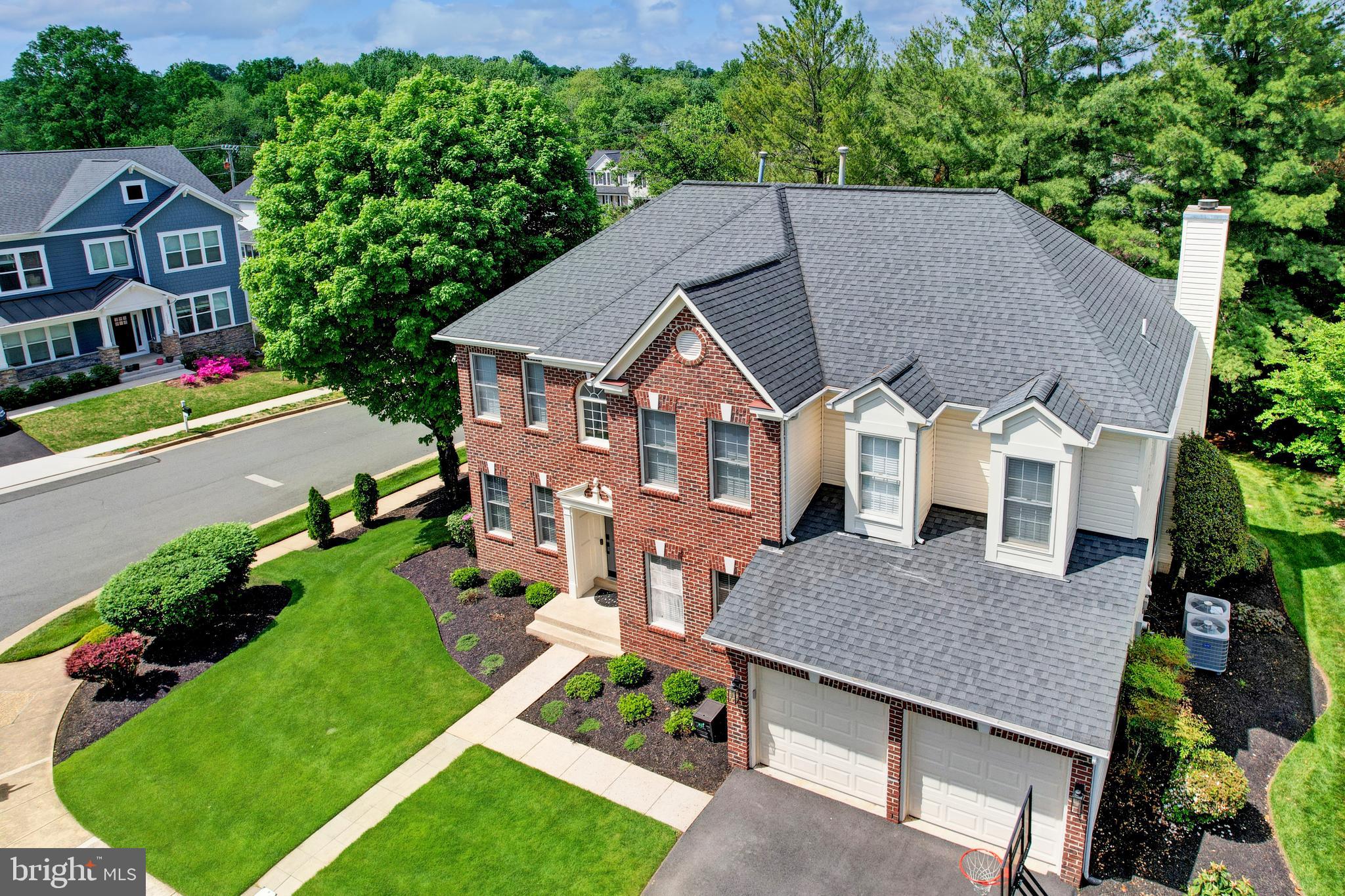 MARIAN WOODS - Residential