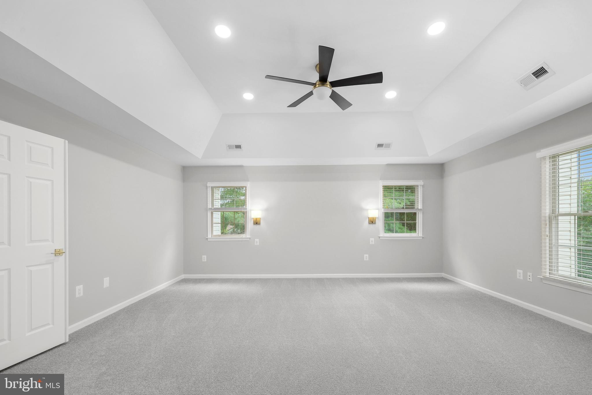 MARIAN WOODS - Residential