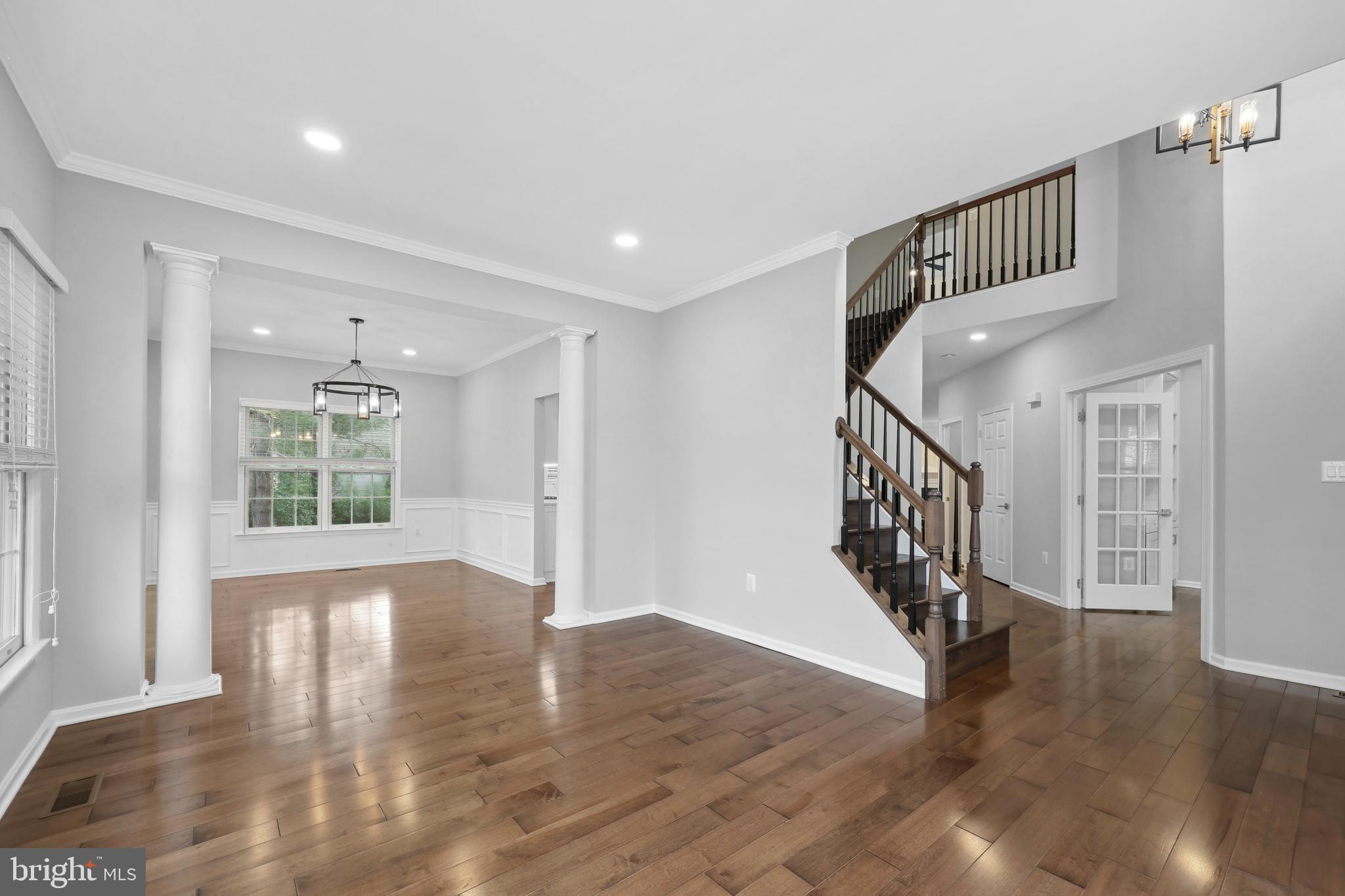 MARIAN WOODS - Residential