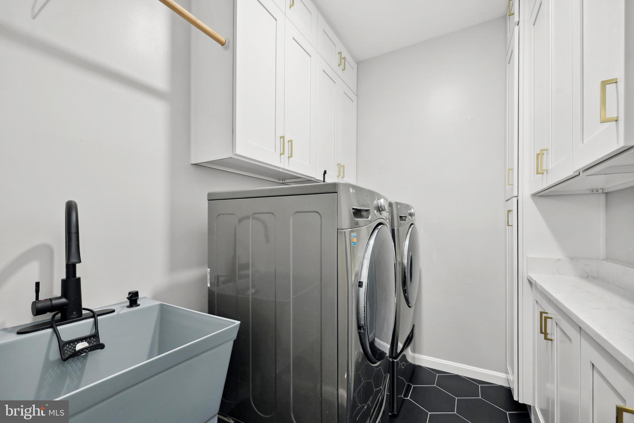 MARIAN WOODS - Residential