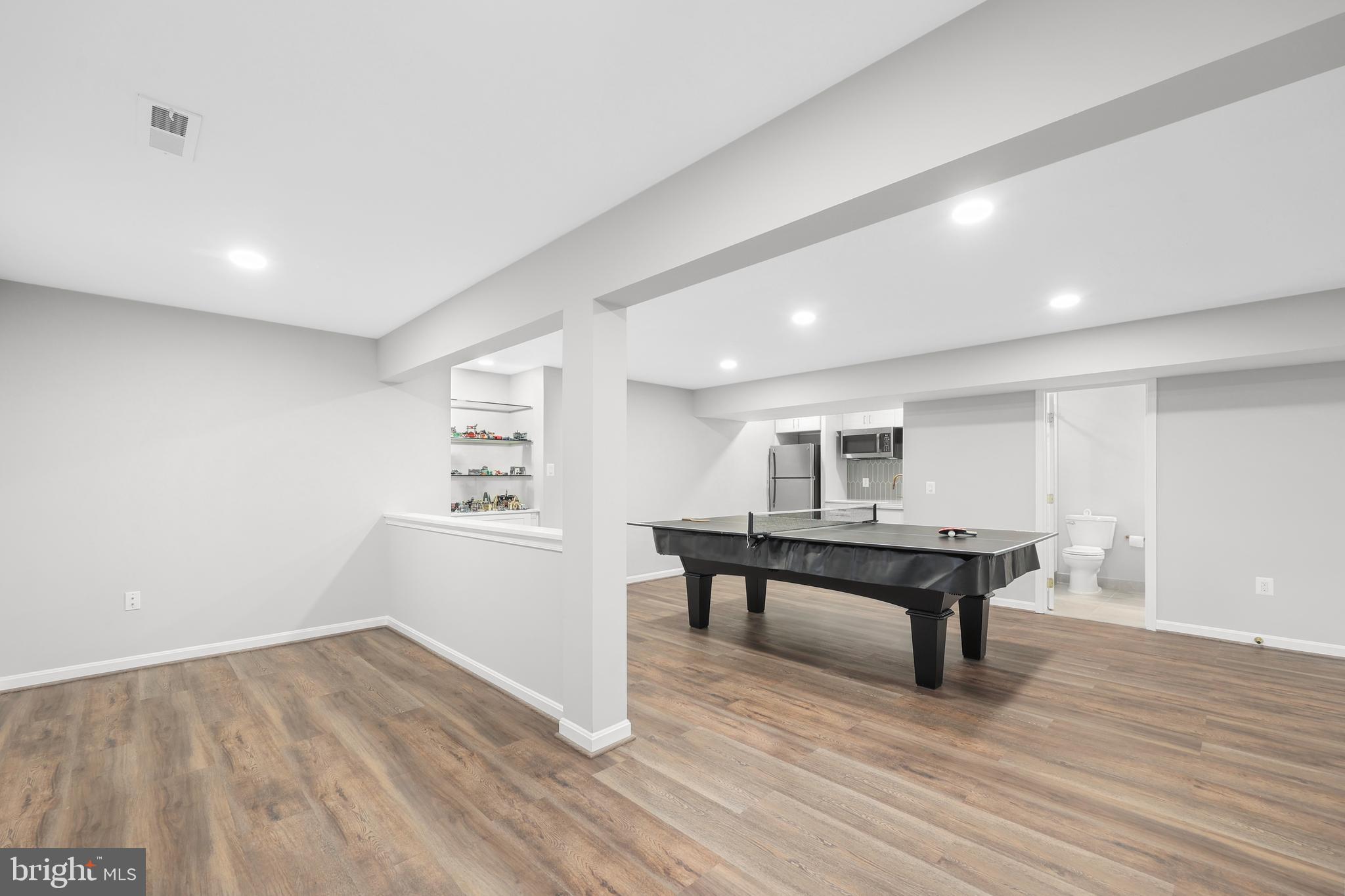 MARIAN WOODS - Residential