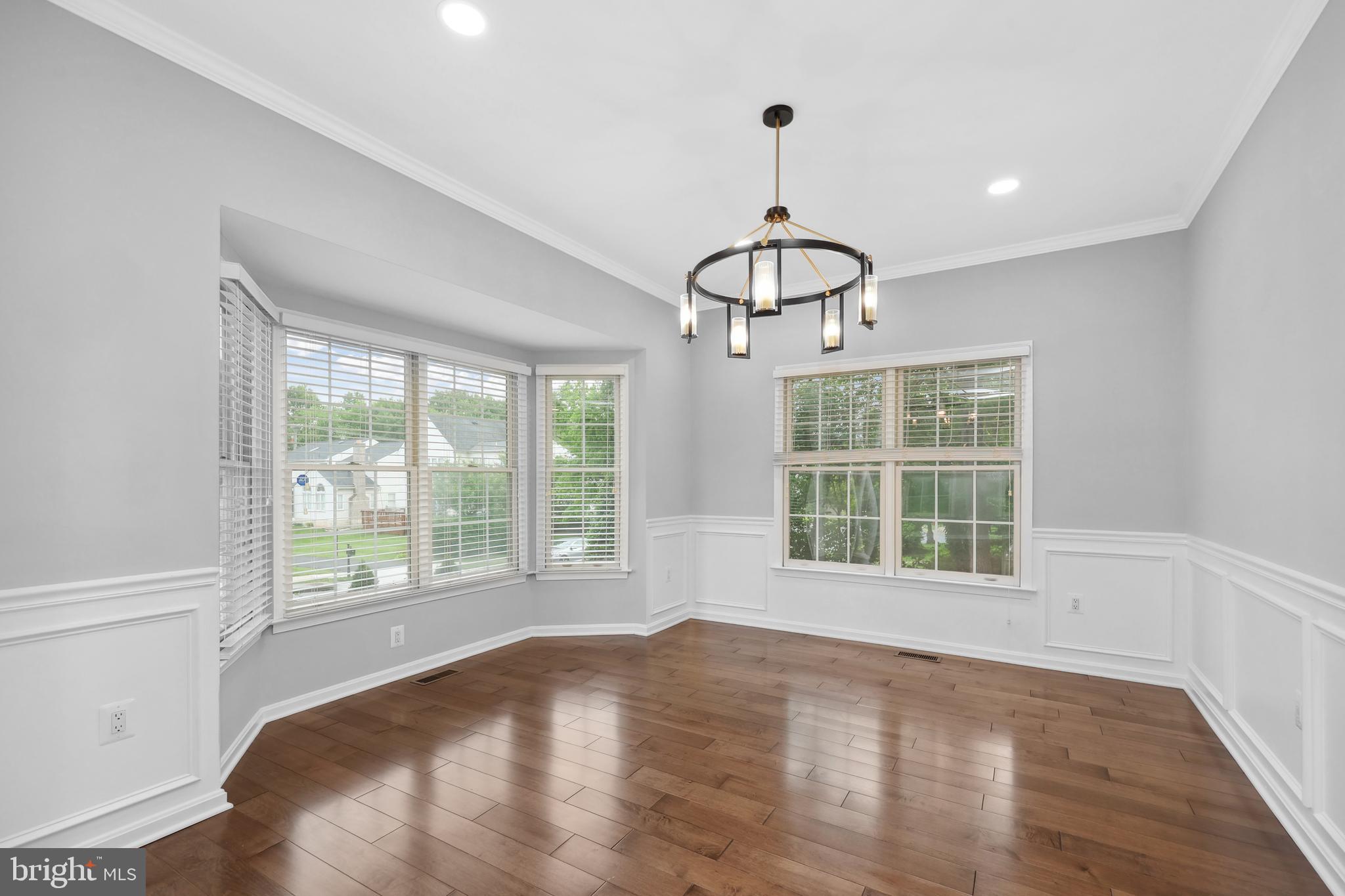 MARIAN WOODS - Residential