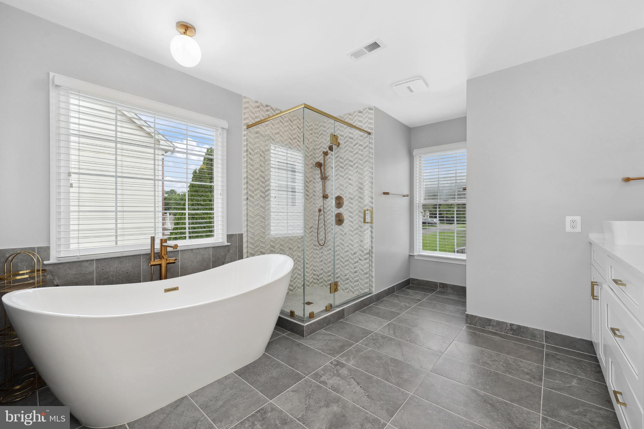 MARIAN WOODS - Residential