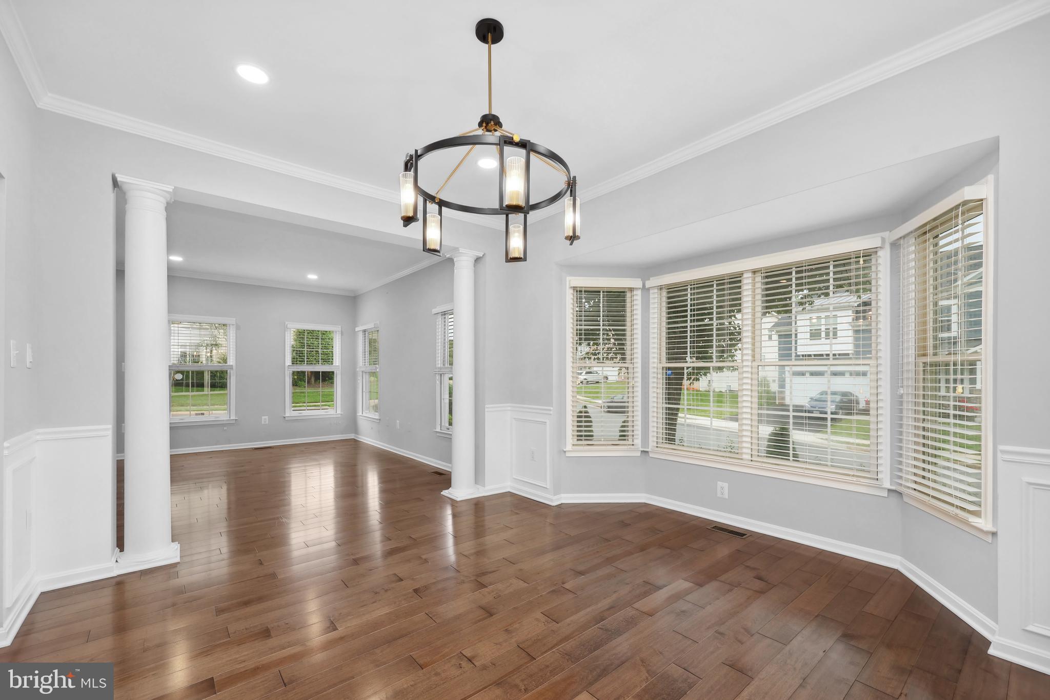 MARIAN WOODS - Residential