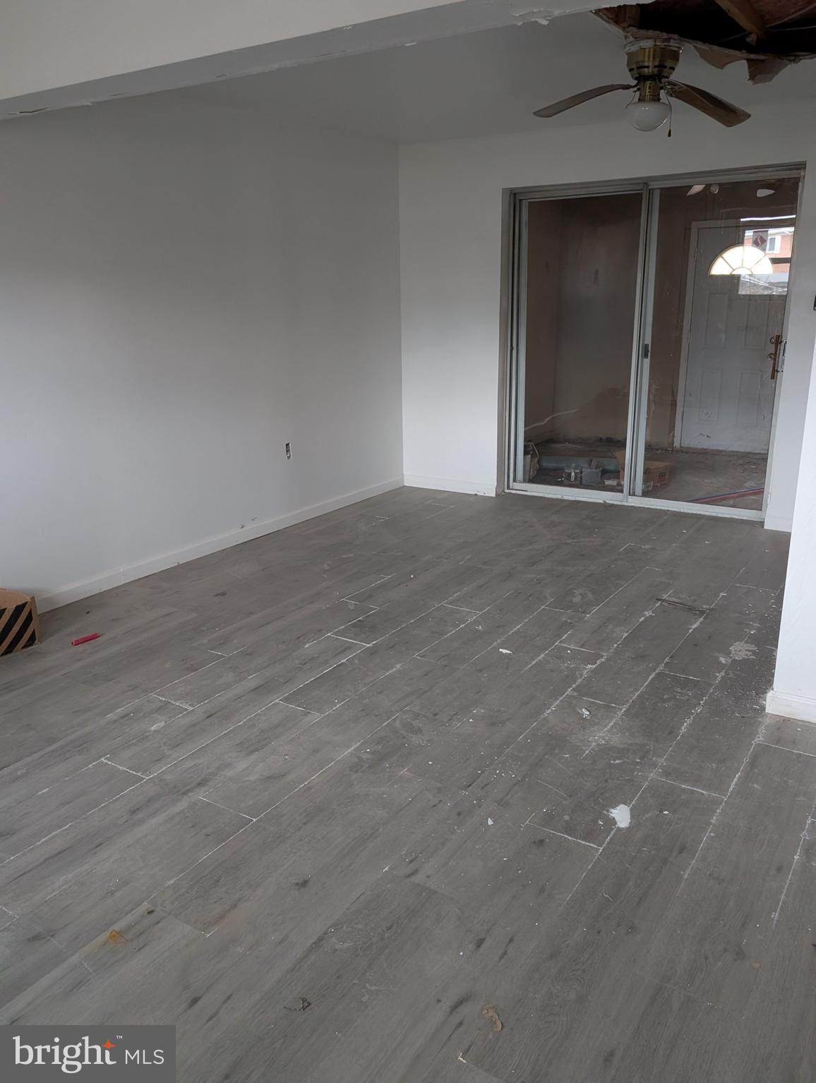 COLONIAL PARK - Residential