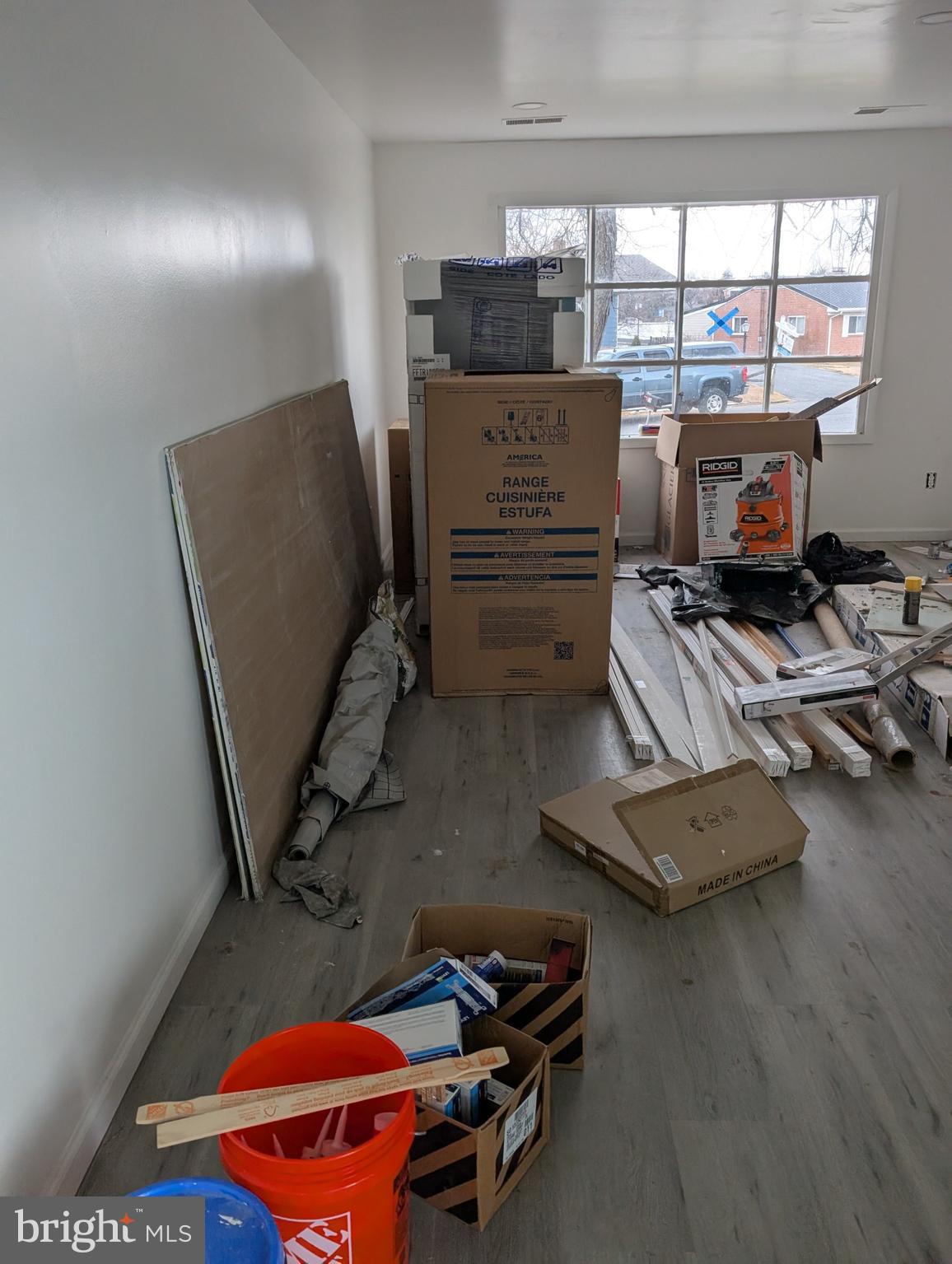 COLONIAL PARK - Residential