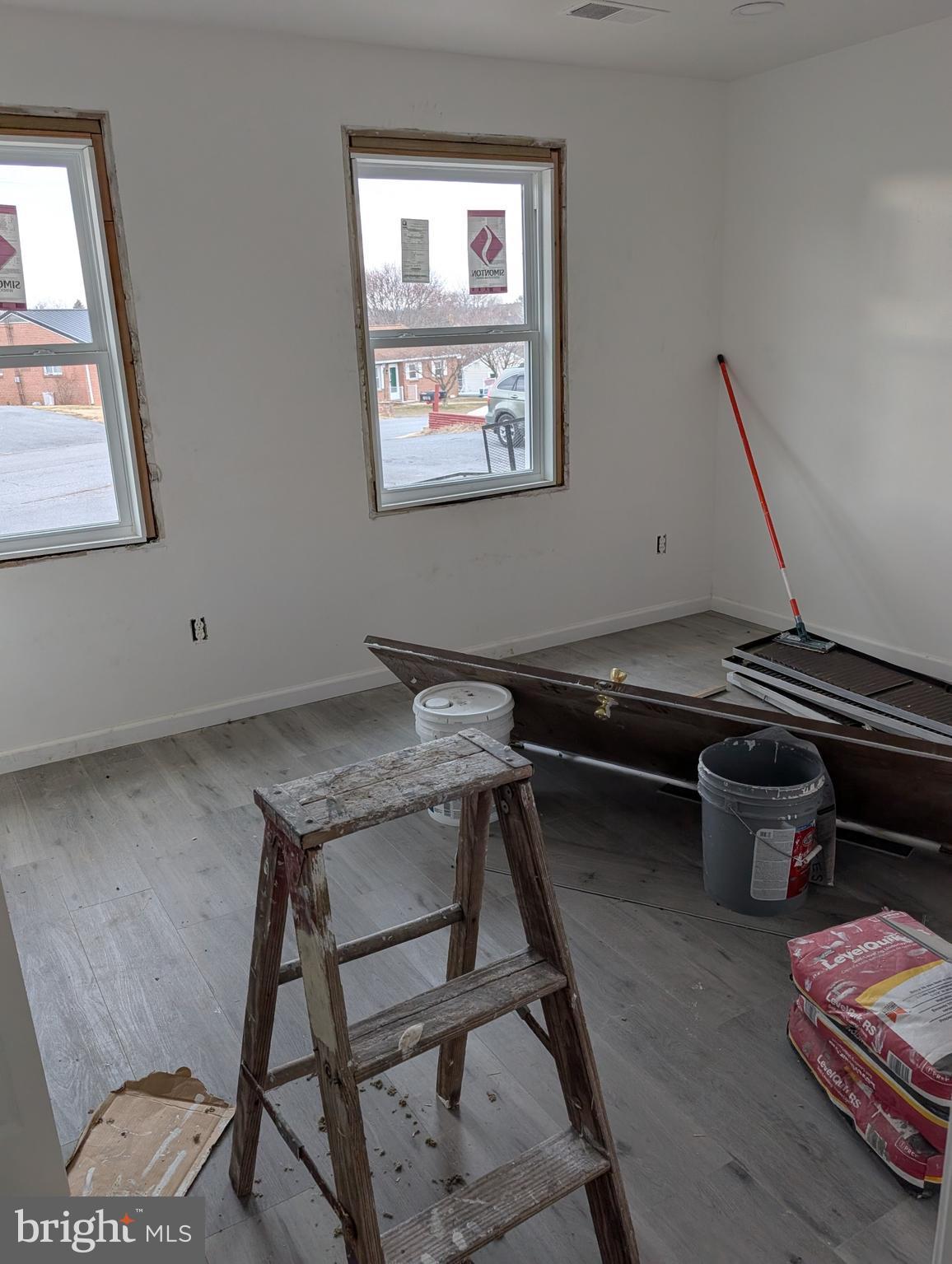 COLONIAL PARK - Residential