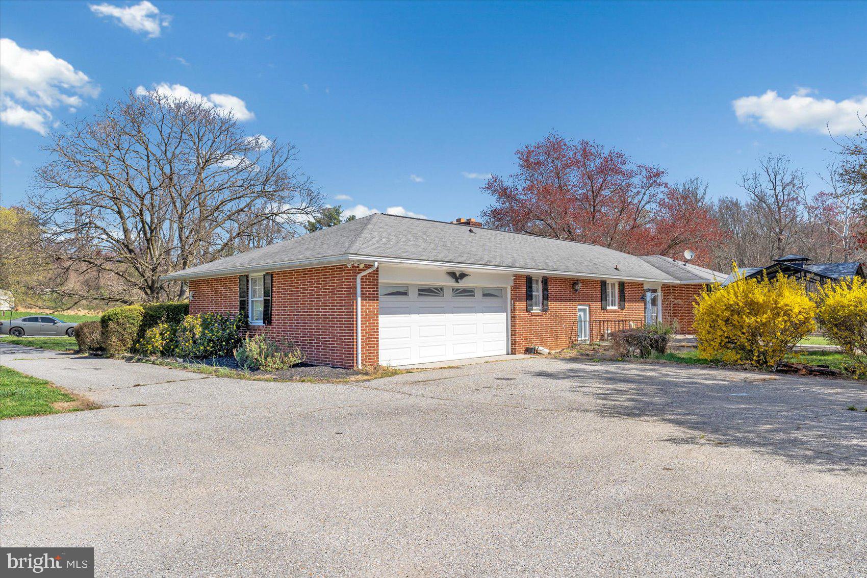 MEADOWS OF JUNE - Residential