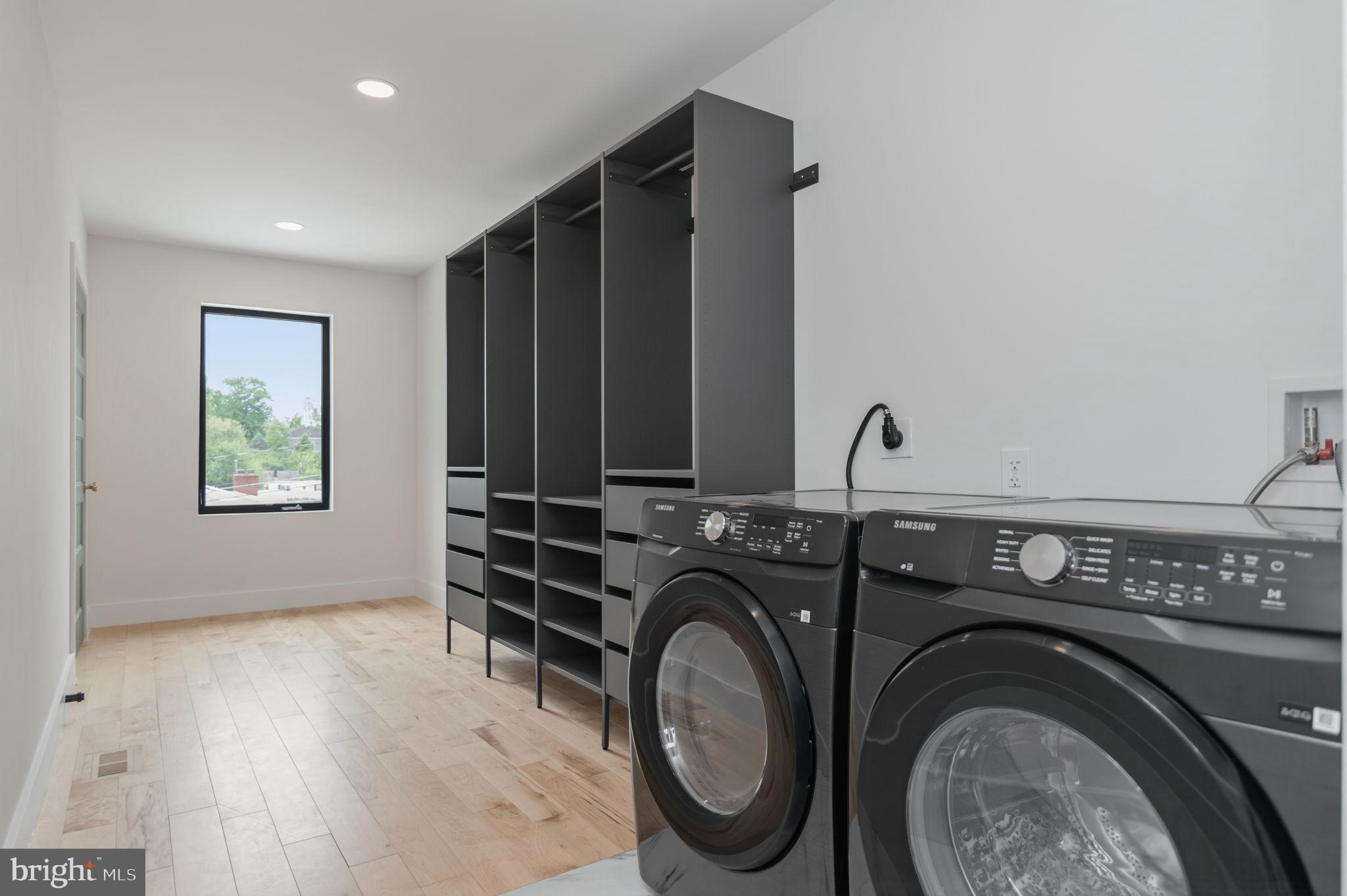 HIGHVIEW PARK - Residential