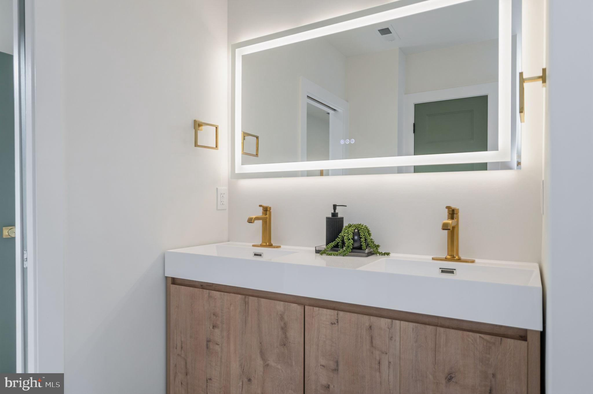 HIGHVIEW PARK - Residential