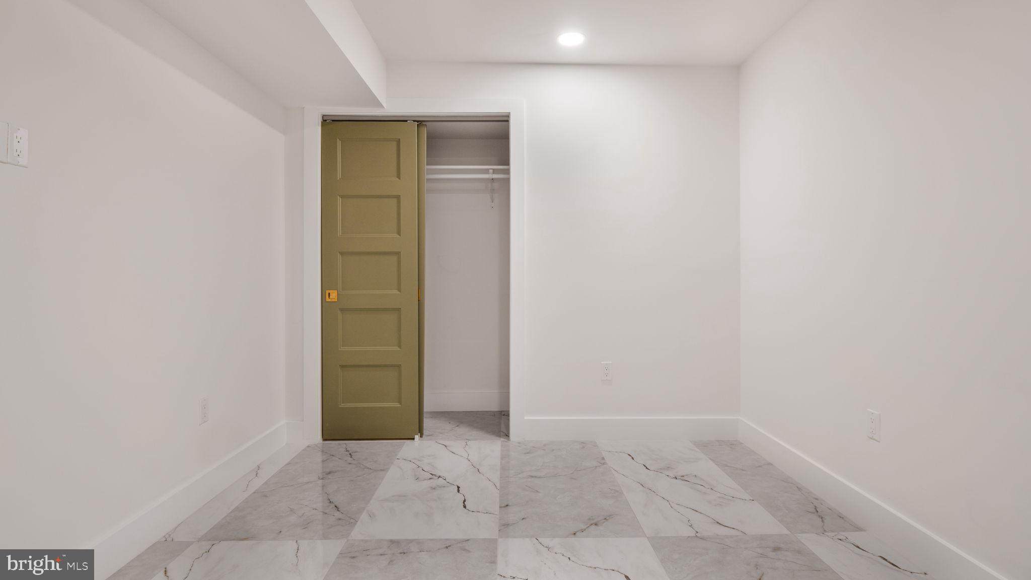 HIGHVIEW PARK - Residential