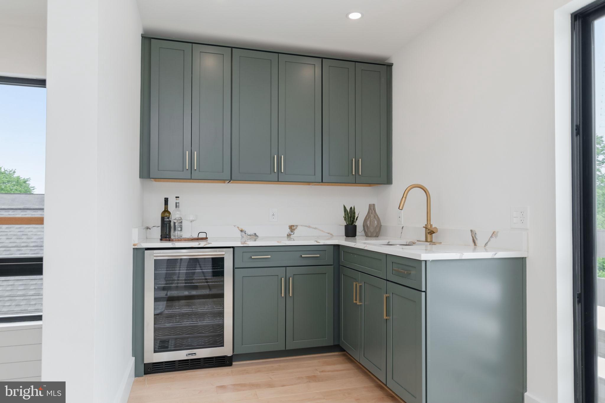 HIGHVIEW PARK - Residential