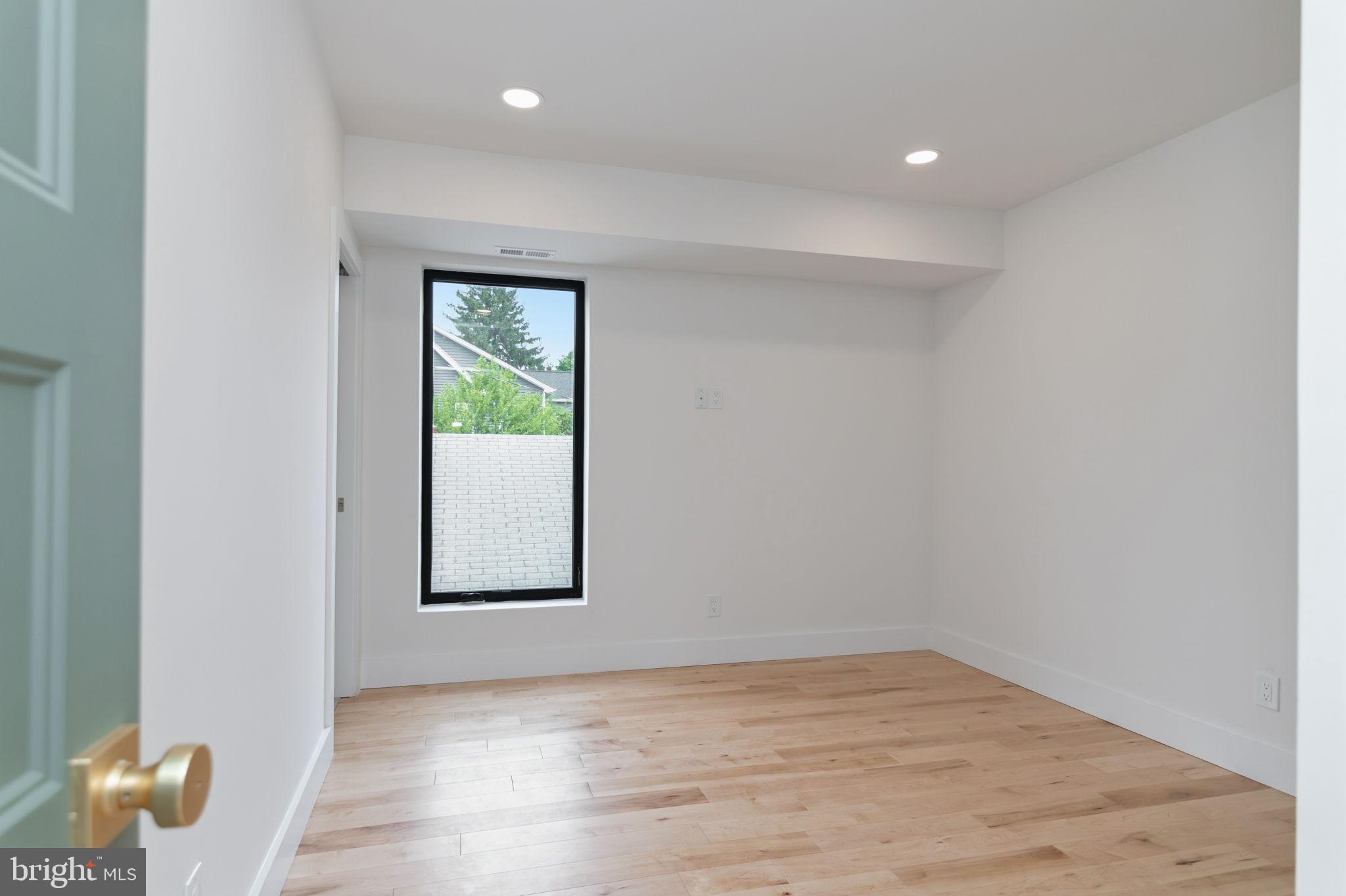 HIGHVIEW PARK - Residential