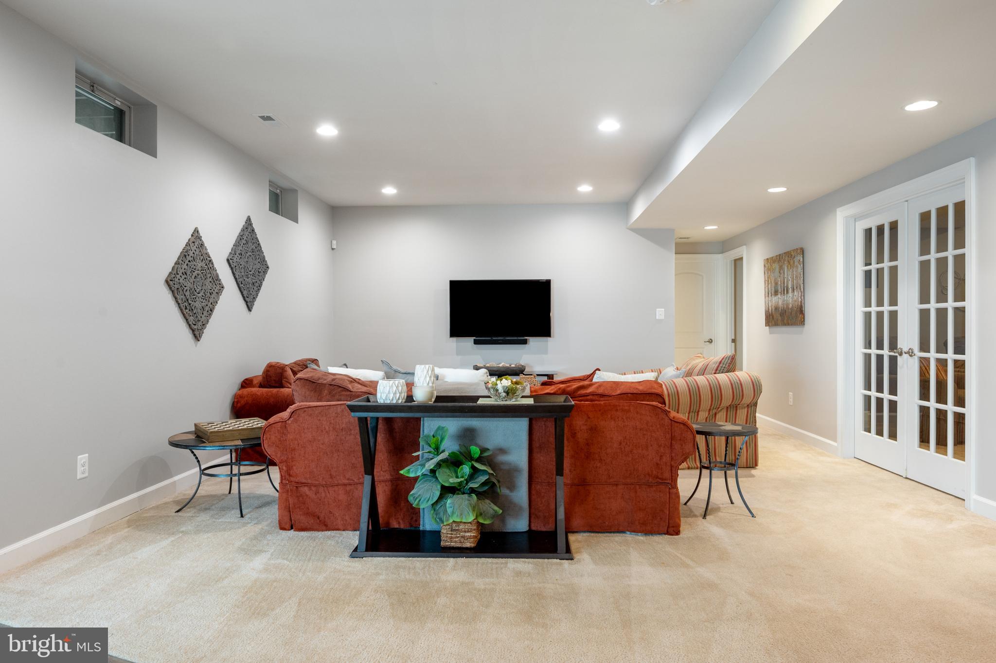 BISHOP'S CREST - Residential