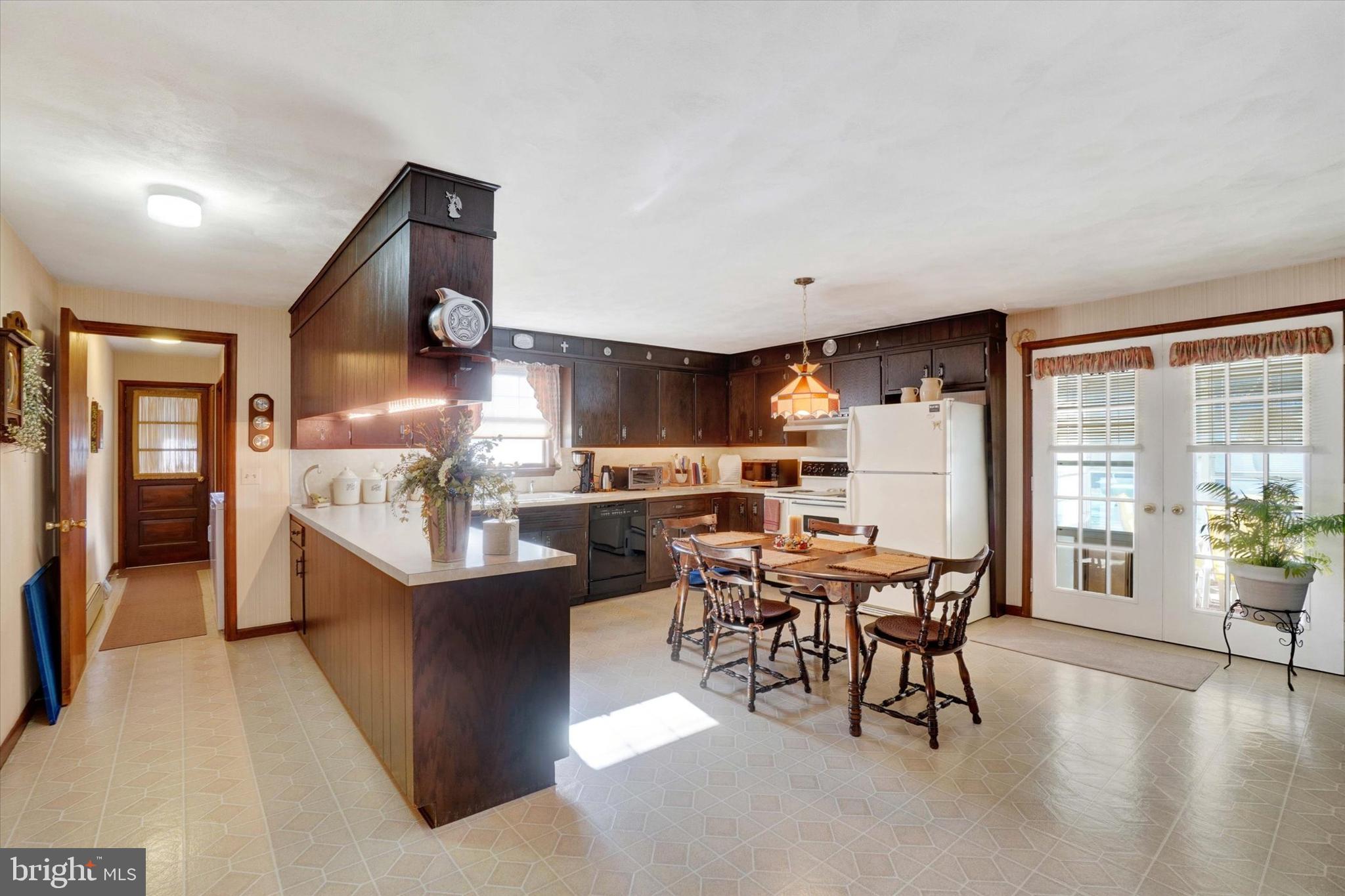 SUNRISE GARDENS - Residential