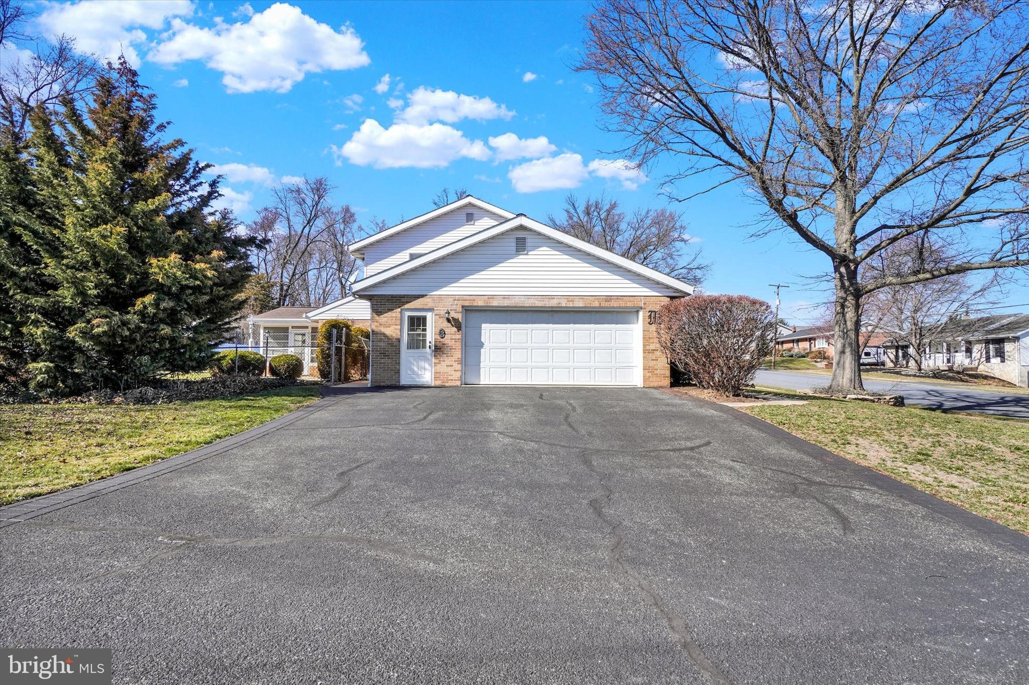 SUNRISE GARDENS - Residential