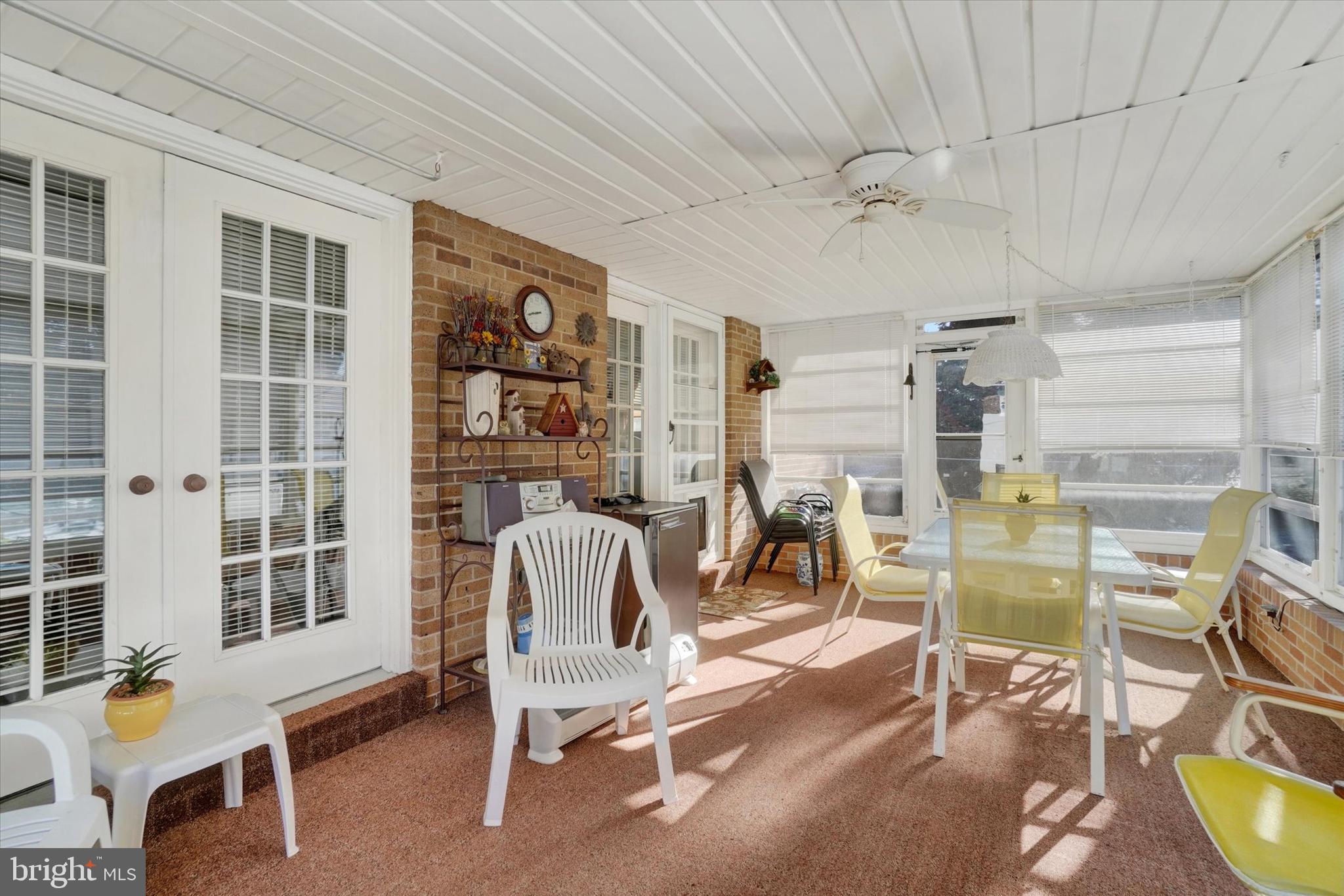 SUNRISE GARDENS - Residential