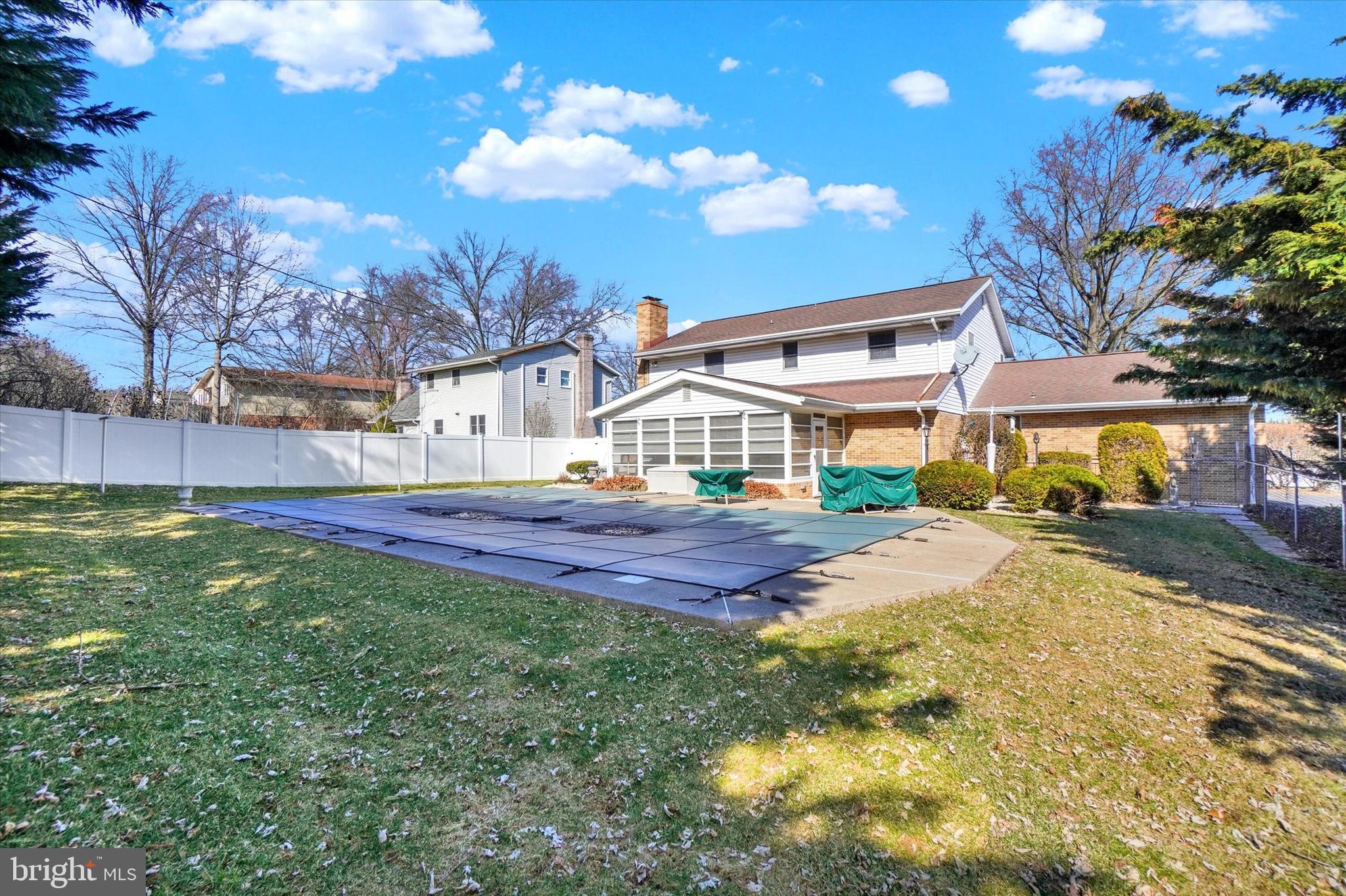 SUNRISE GARDENS - Residential