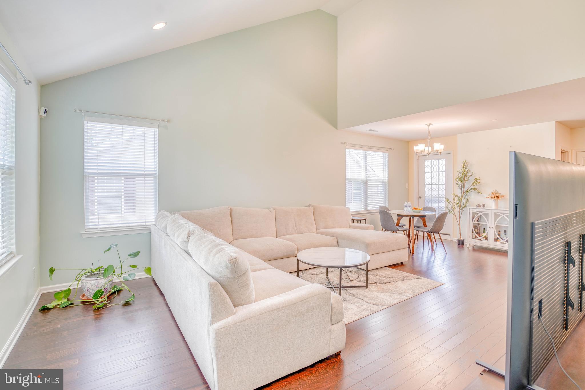 1529 DEKALB STREET 130