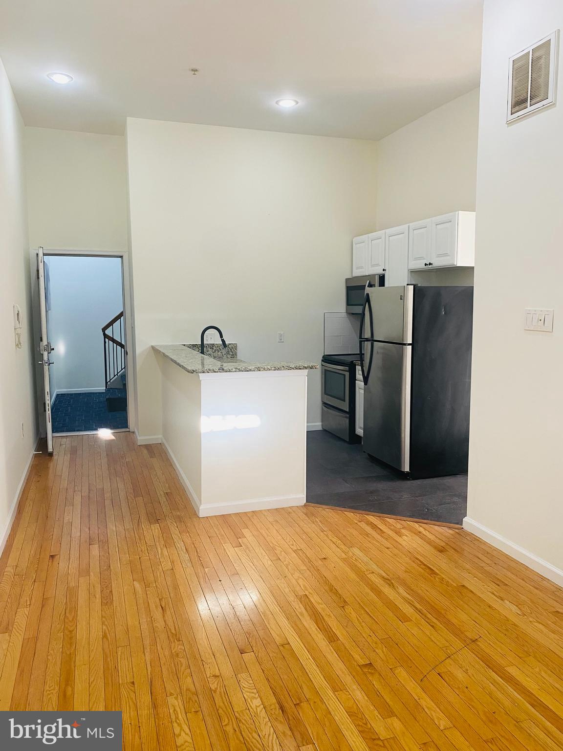 TEMPLE UNIVERSITY - Residential Lease