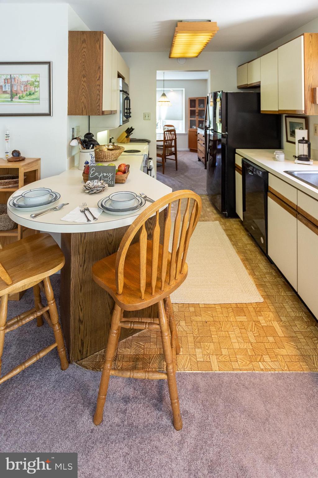 OAKMONT MEWS - Residential