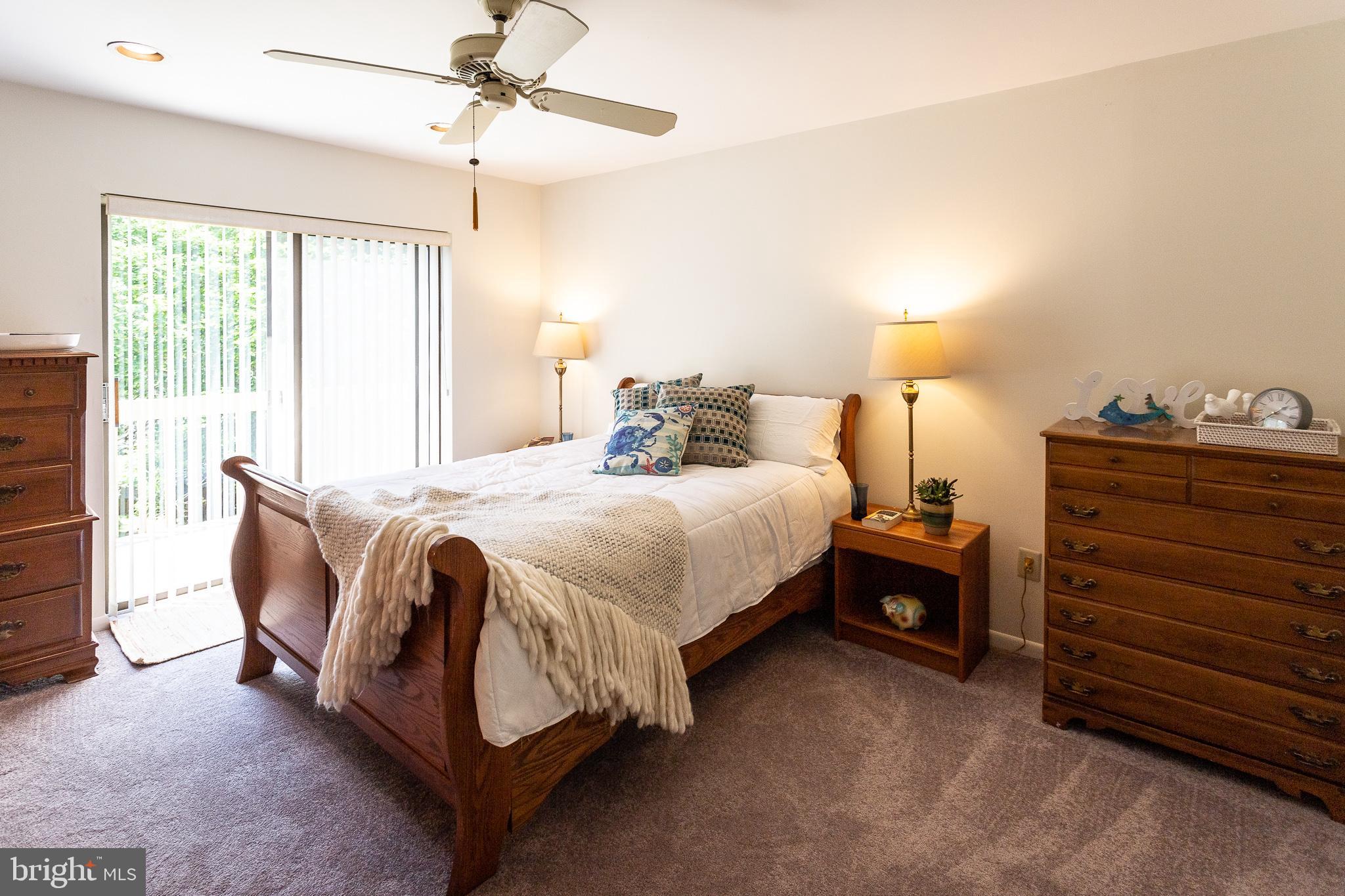 OAKMONT MEWS - Residential