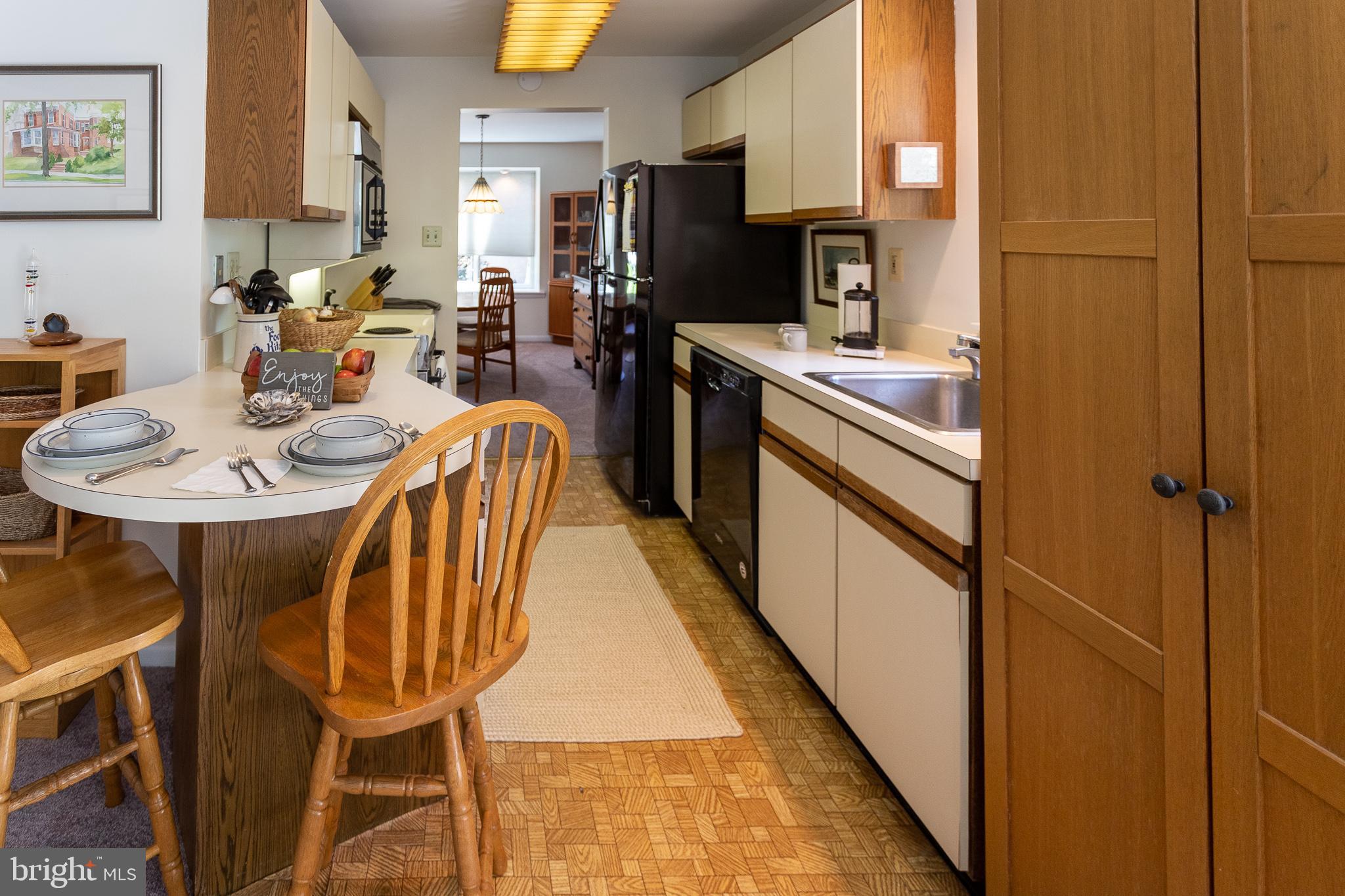 OAKMONT MEWS - Residential