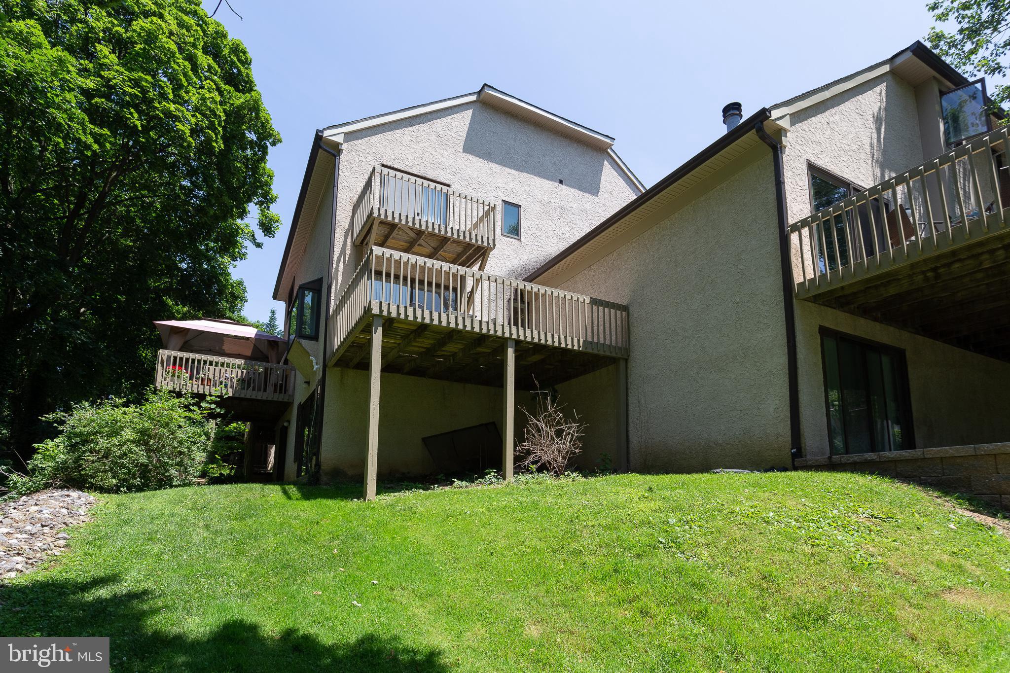 OAKMONT MEWS - Residential